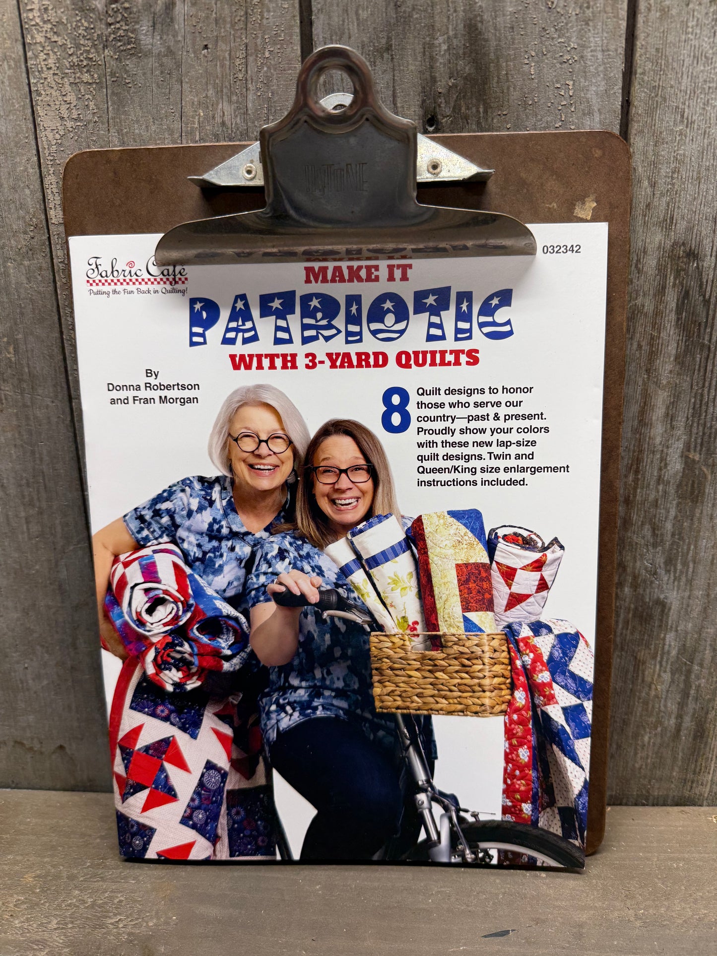Book, Soft Cover, MAKE IT PATRIOTIC WITH 3 YARD QUILTS