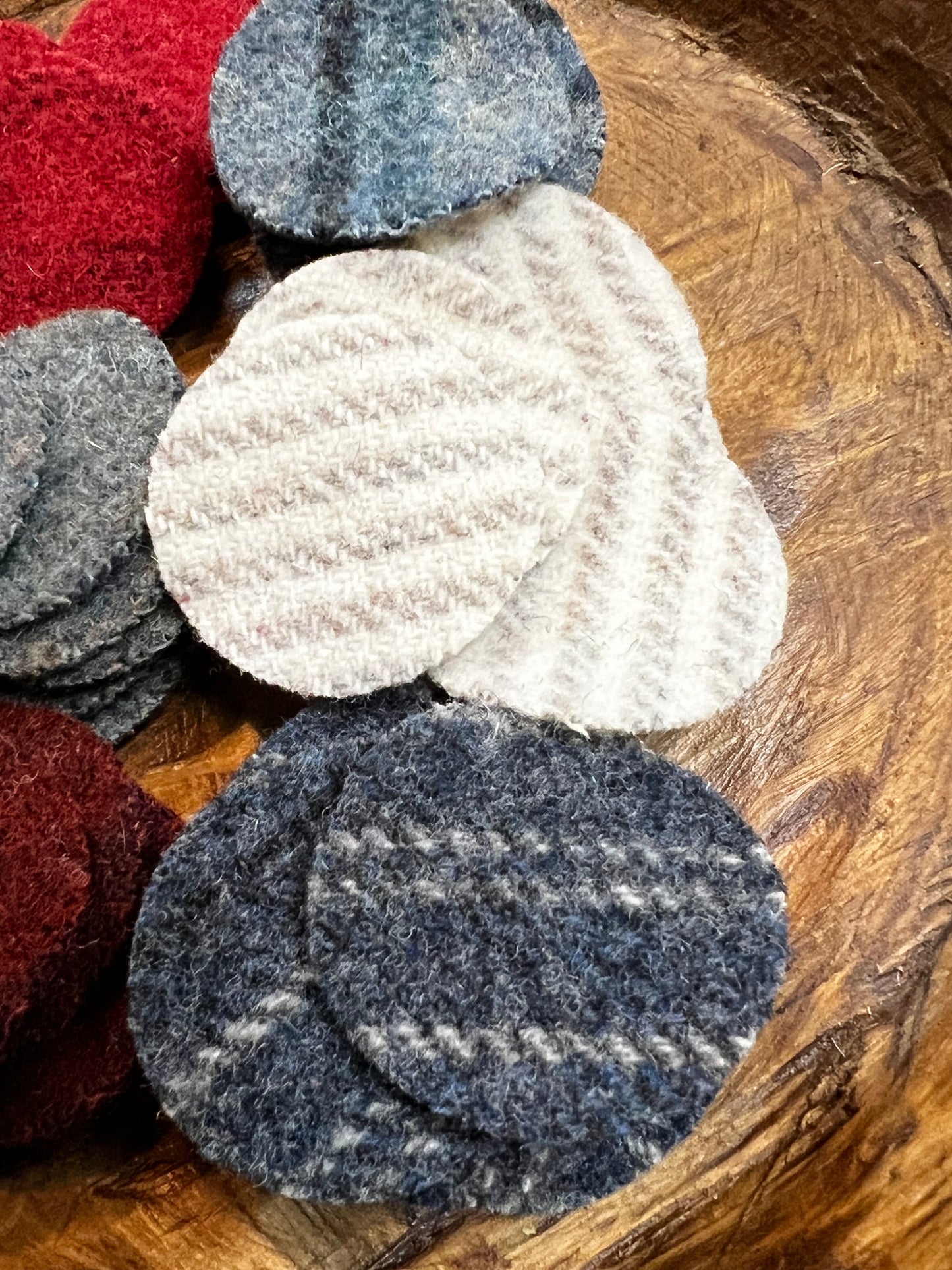 WOOL PENNY CIRCLES, 1.5”, Assorted Colors
