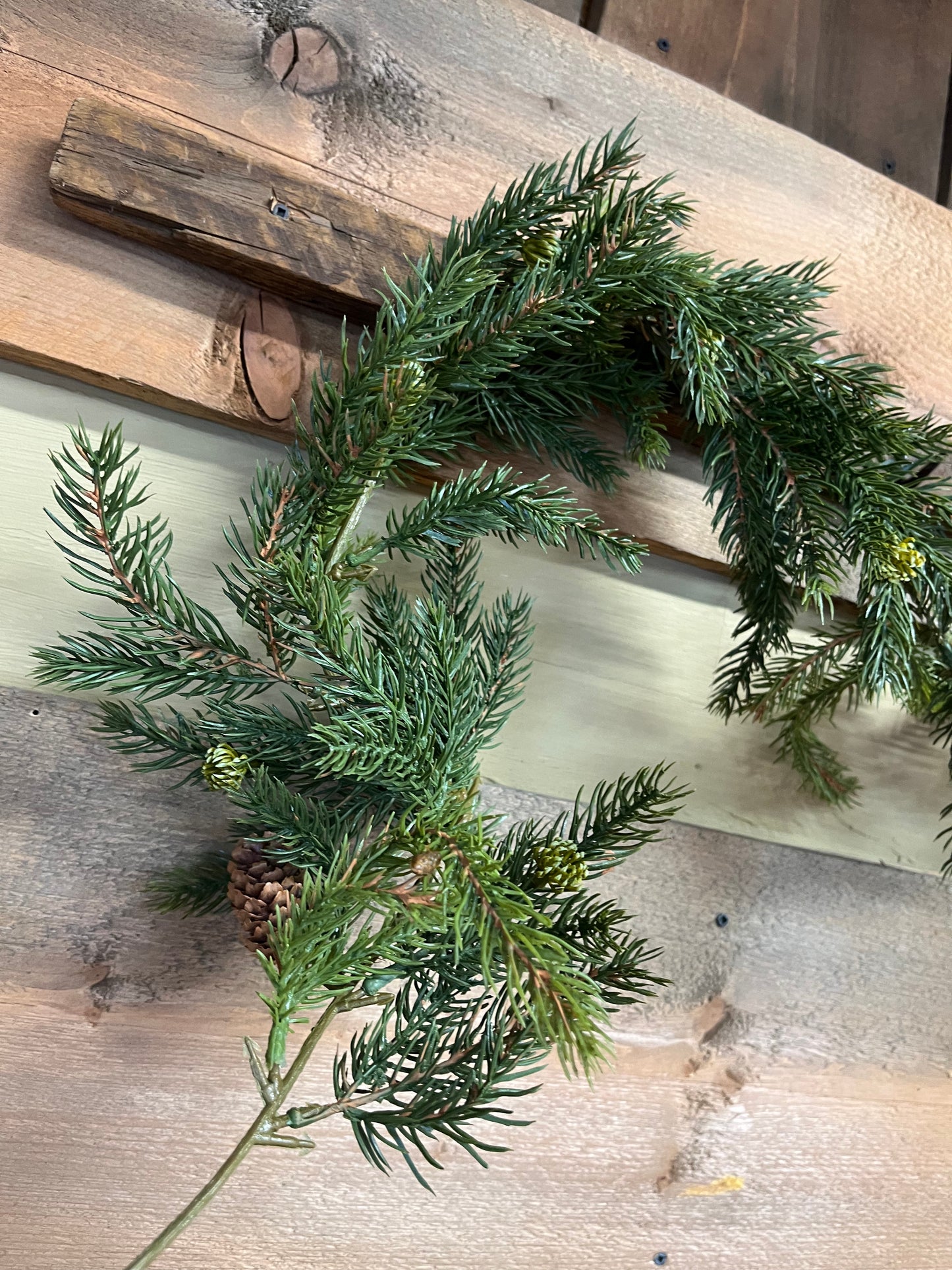 Garland, 6’, WHITE SPRUCE W/CONES