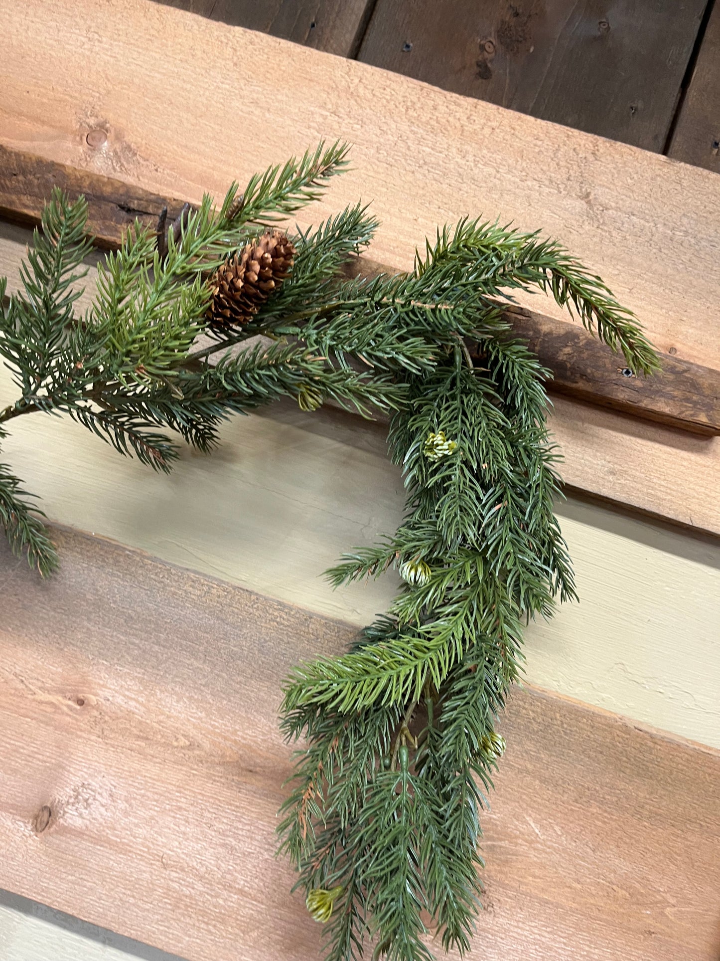 Garland, 6’, WHITE SPRUCE W/CONES