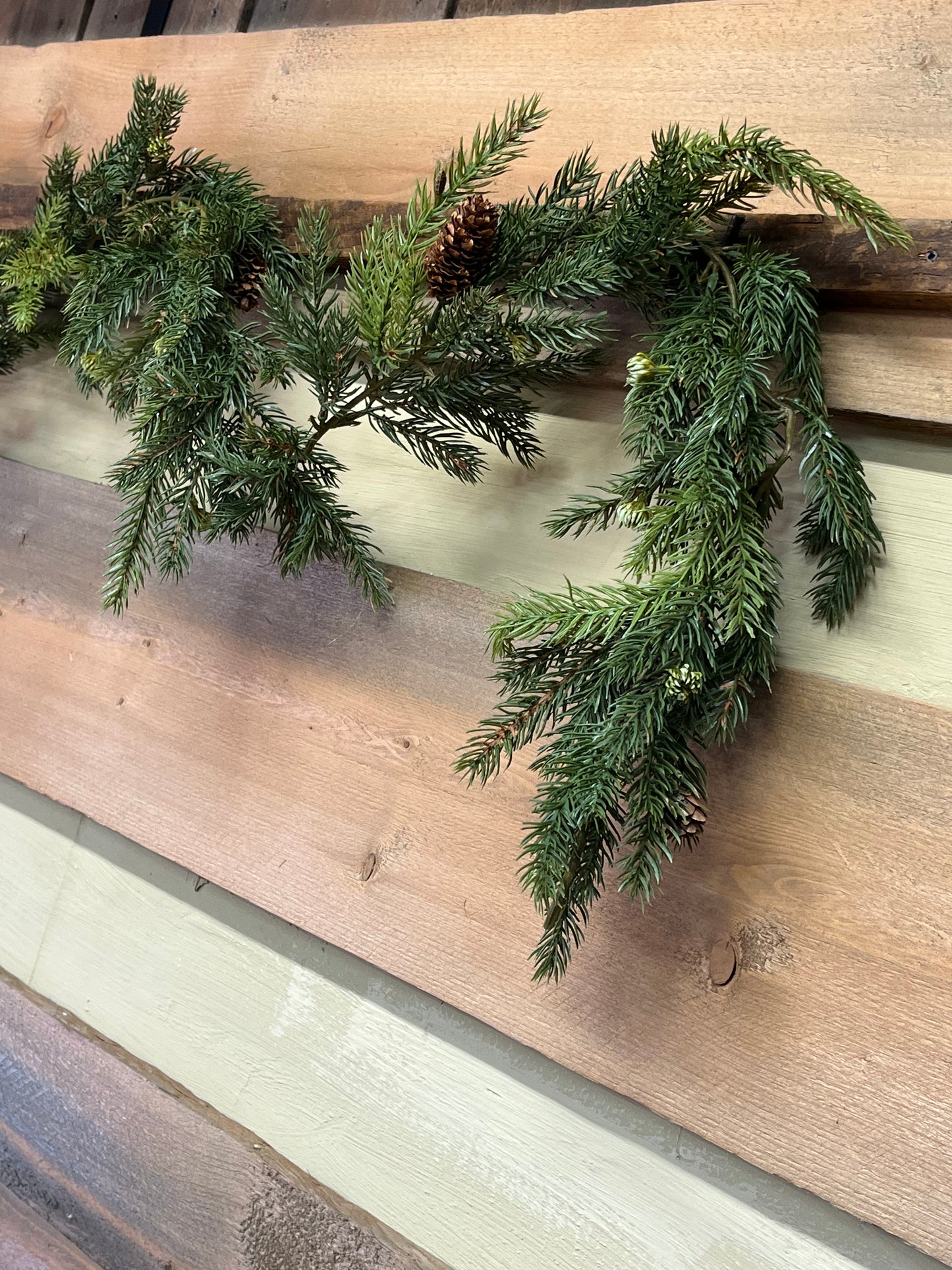 Garland, 6’, WHITE SPRUCE W/CONES