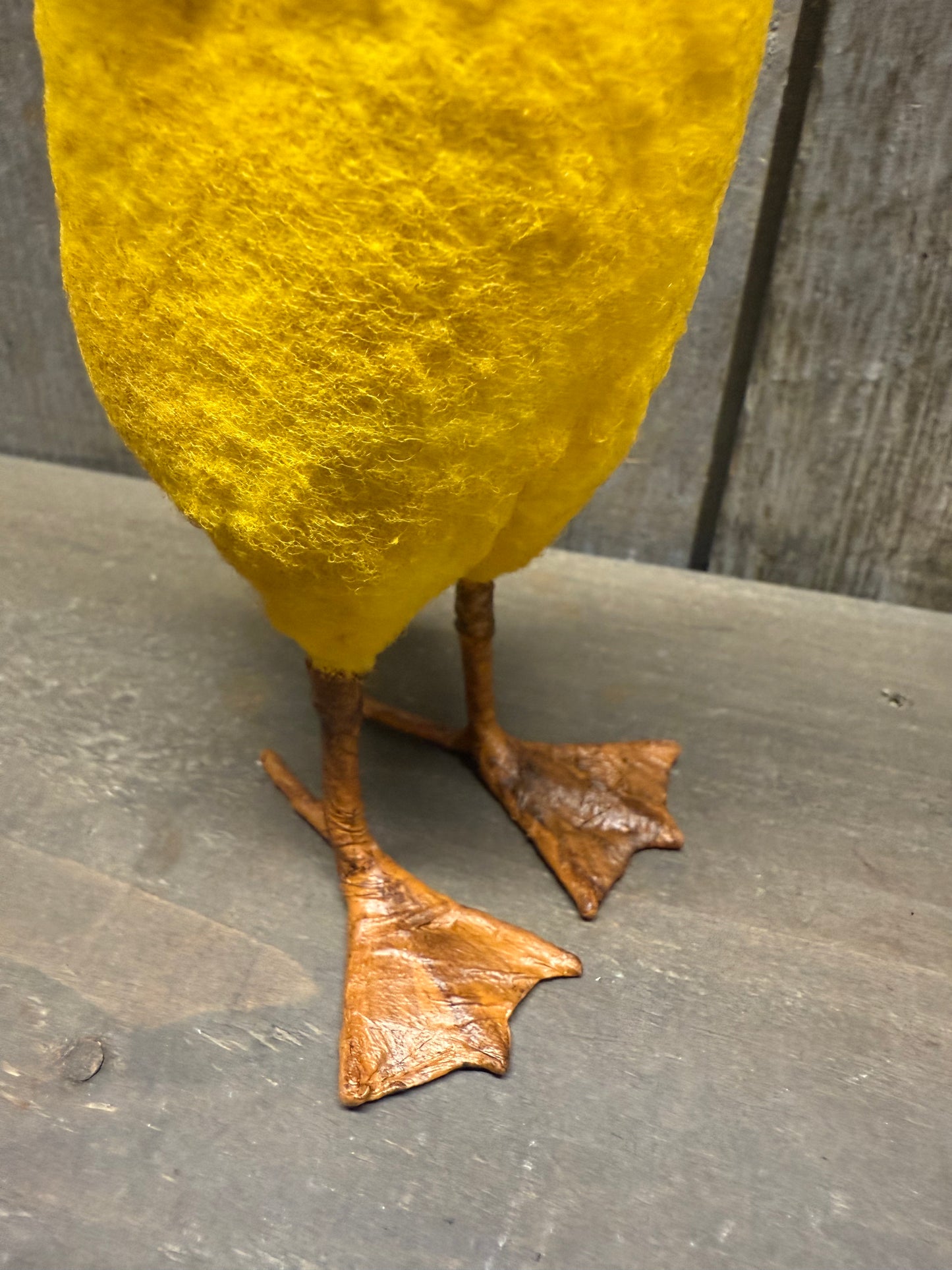 STANDING DUCKLING