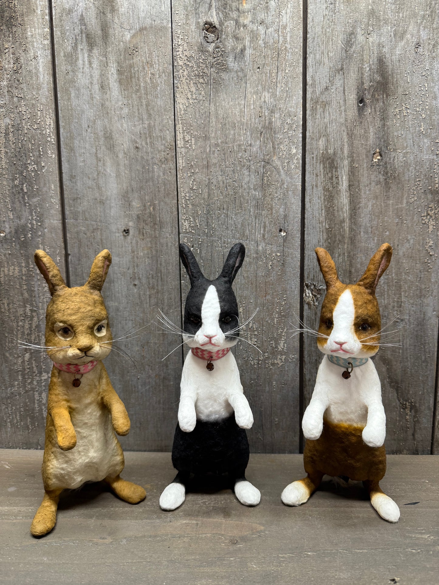 SMALL STANDING RABBIT, Assorted