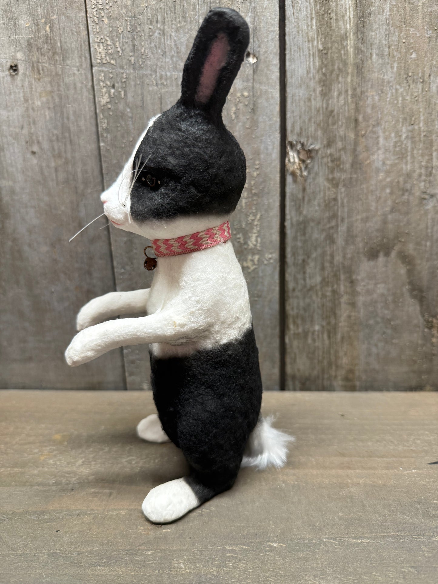 SMALL STANDING RABBIT, Assorted