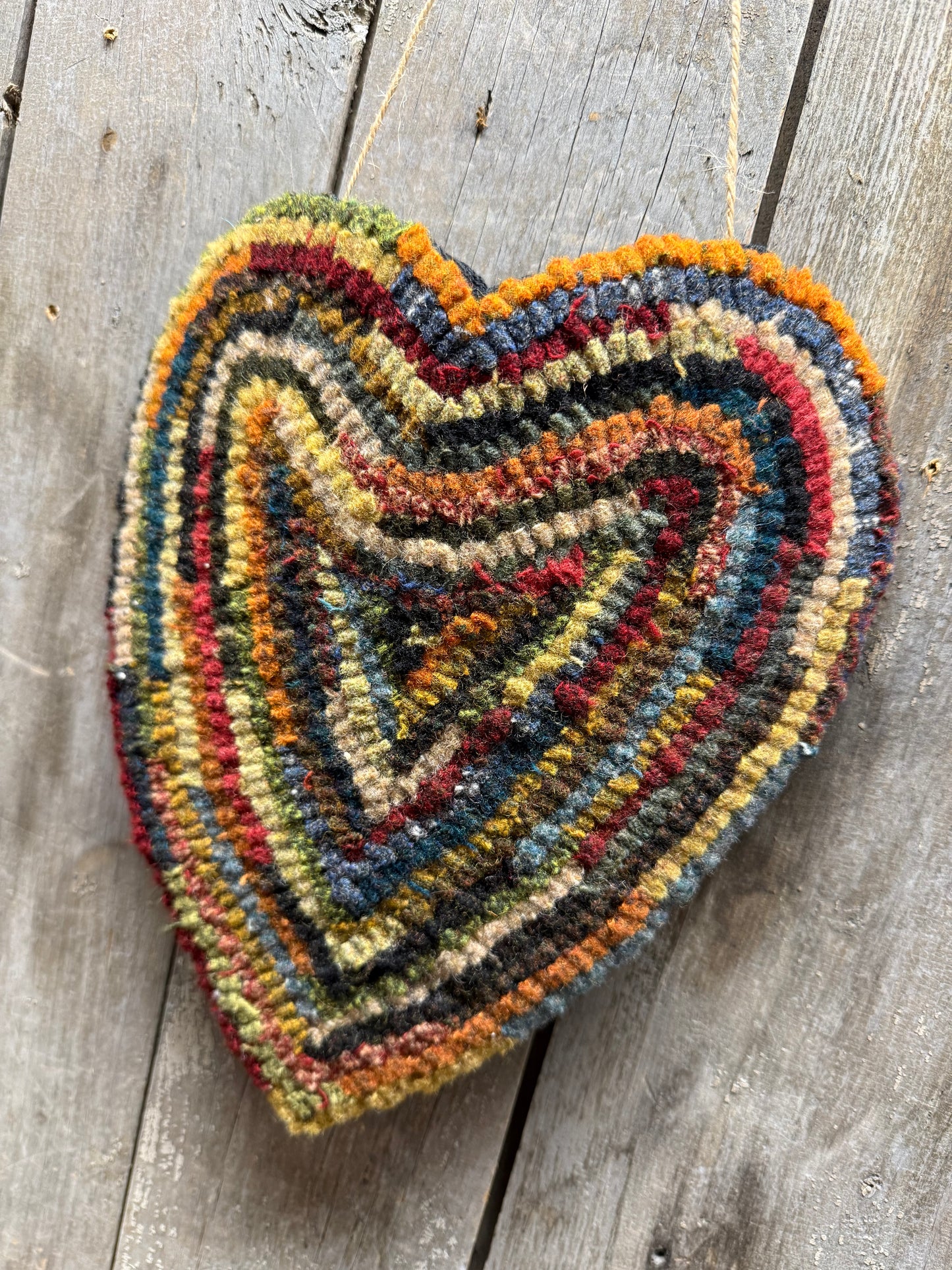HOOKED HEART, 9.5" Wool, Assorted