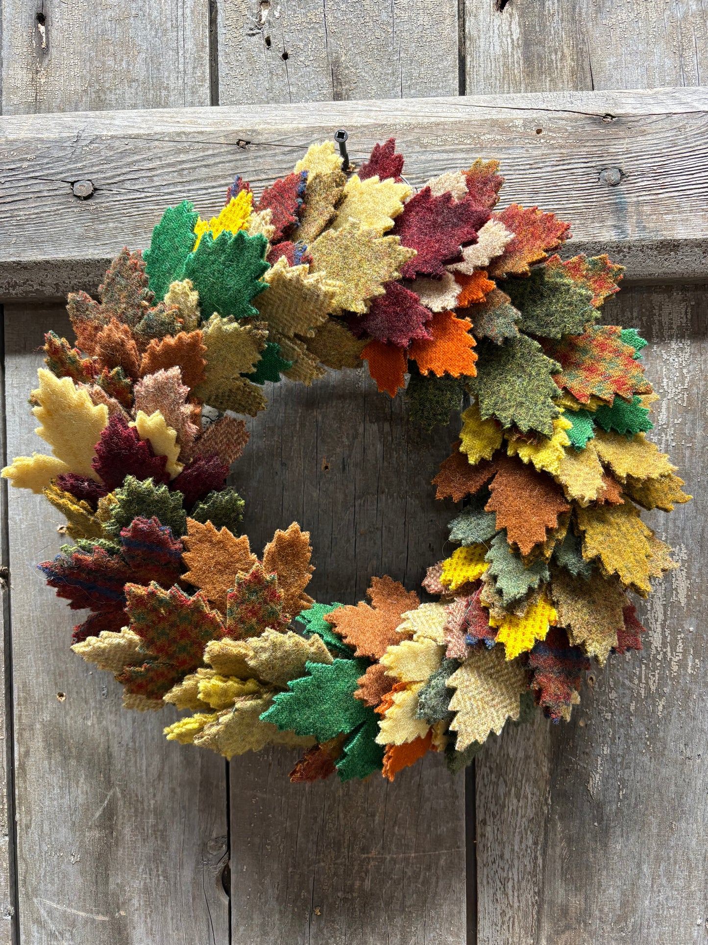 Wreath, 11" AUTUMN LEAVES