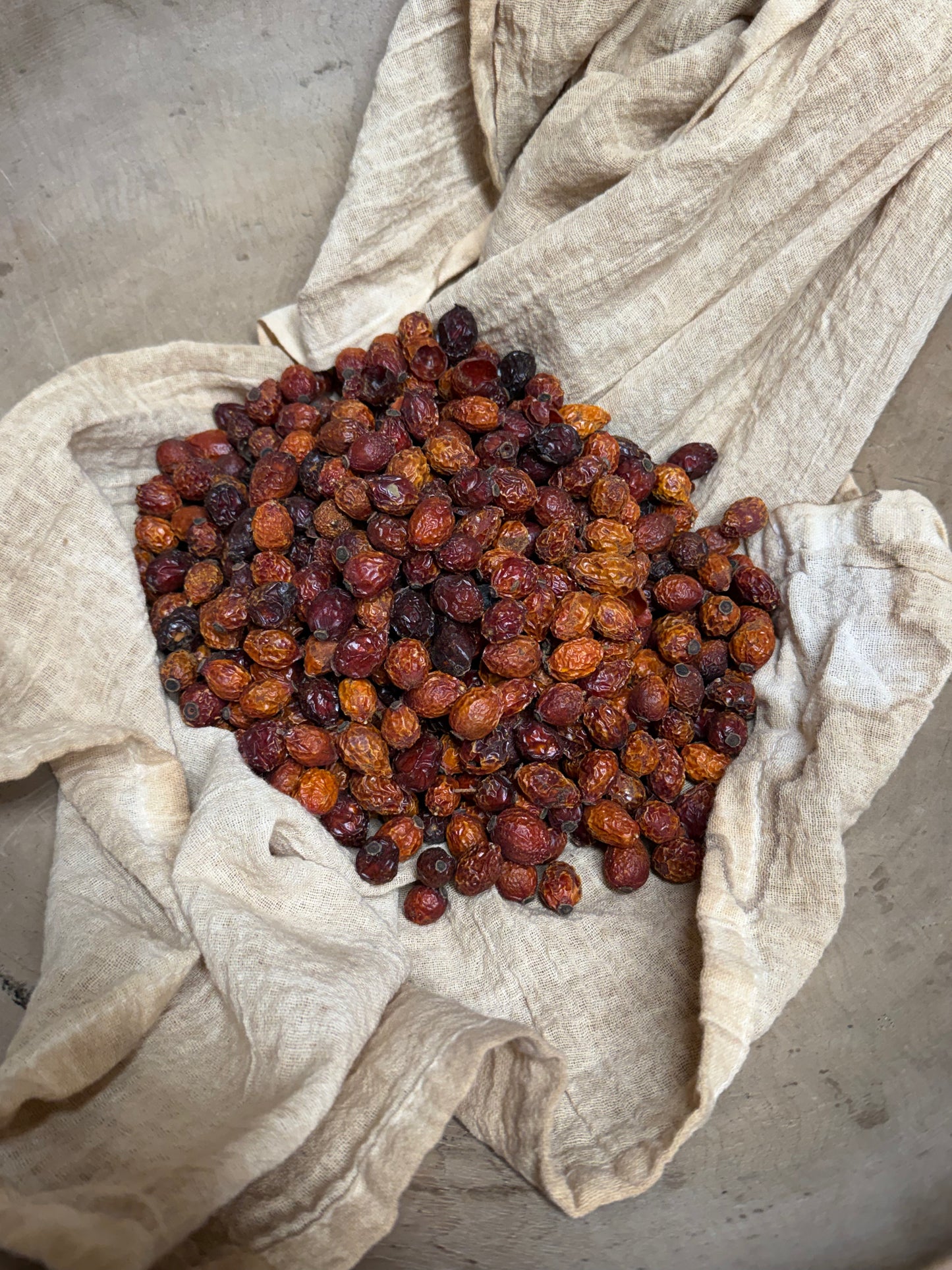 ROSE HIPS, Natural, 1 lb