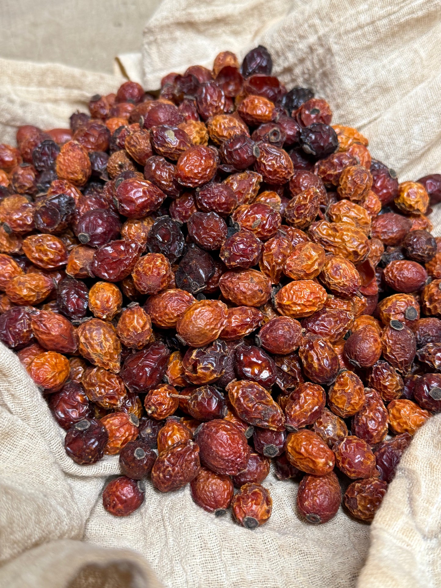 ROSE HIPS, Natural, 1 lb
