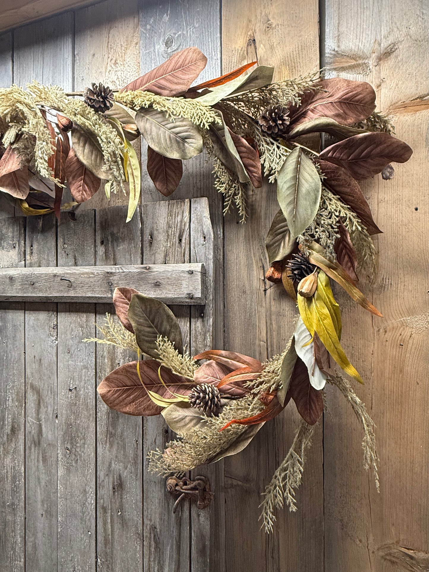 Garland, 9', MAGNOLIA LEAF & PINECONE