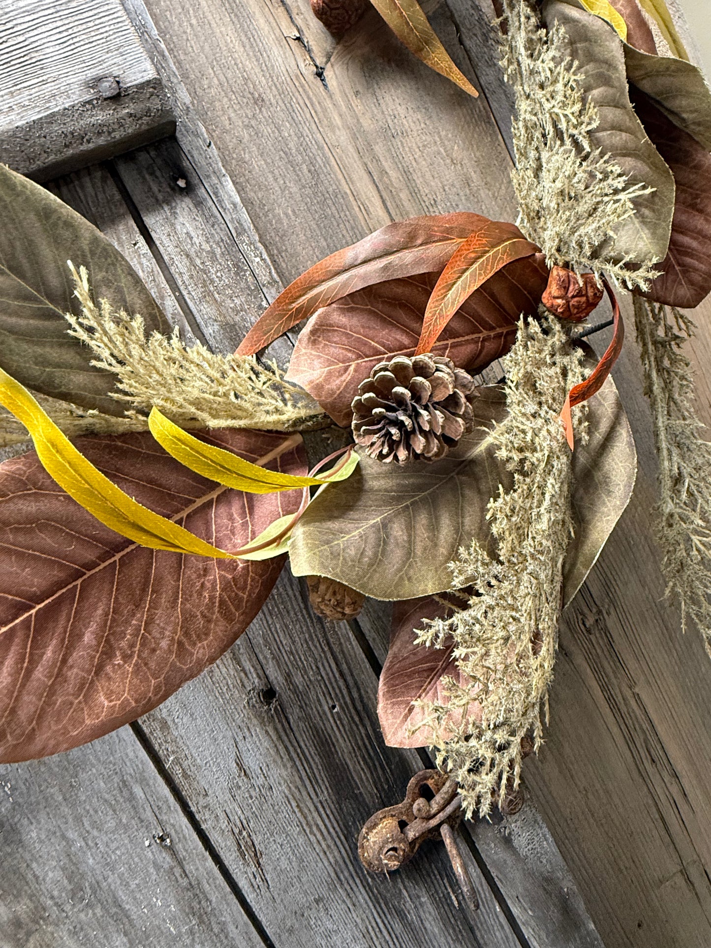 Garland, 9', MAGNOLIA LEAF & PINECONE