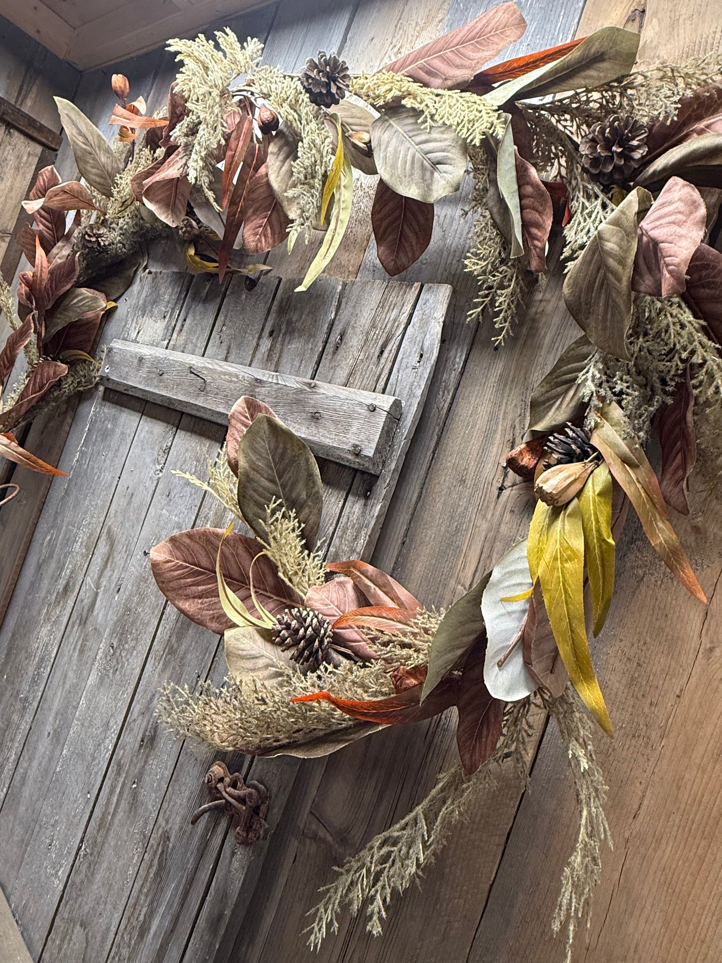 Garland, 9', MAGNOLIA LEAF & PINECONE