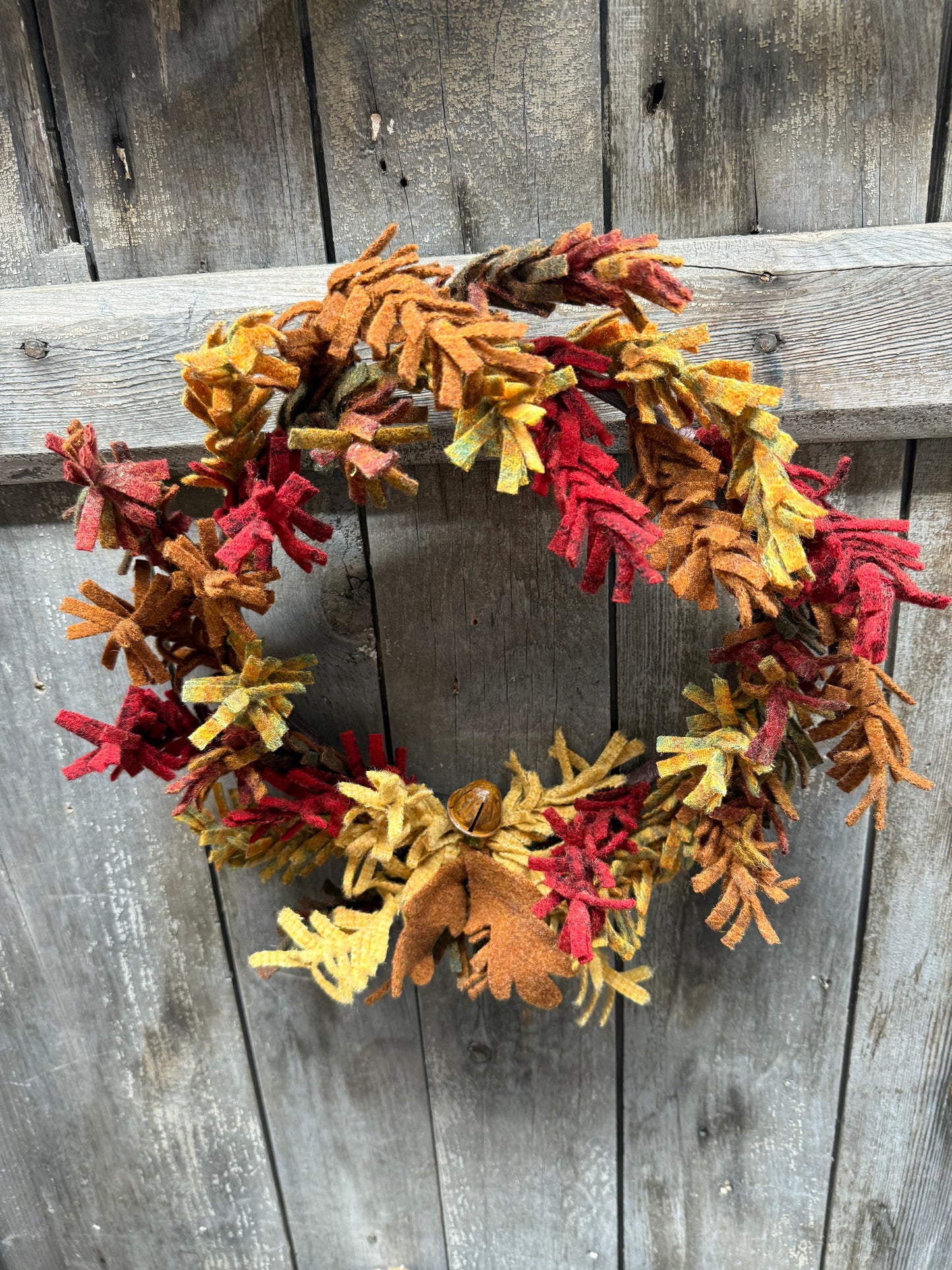 Wreath, Wool, 14", FALL SPLENDOR