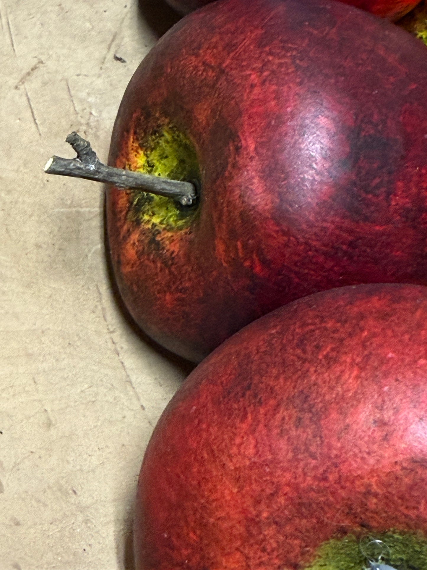 Apple,  DIRTY ROUND