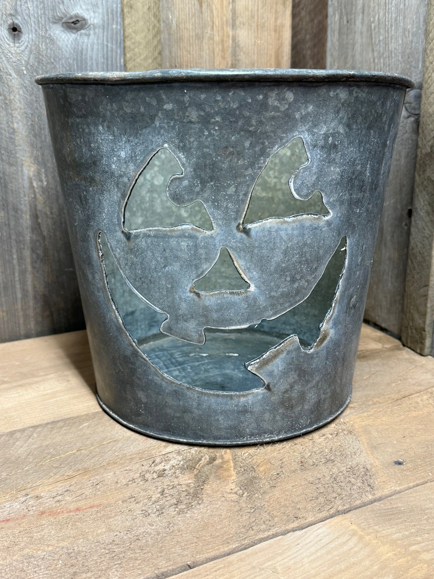 Bucket, JACK O' LANTERN