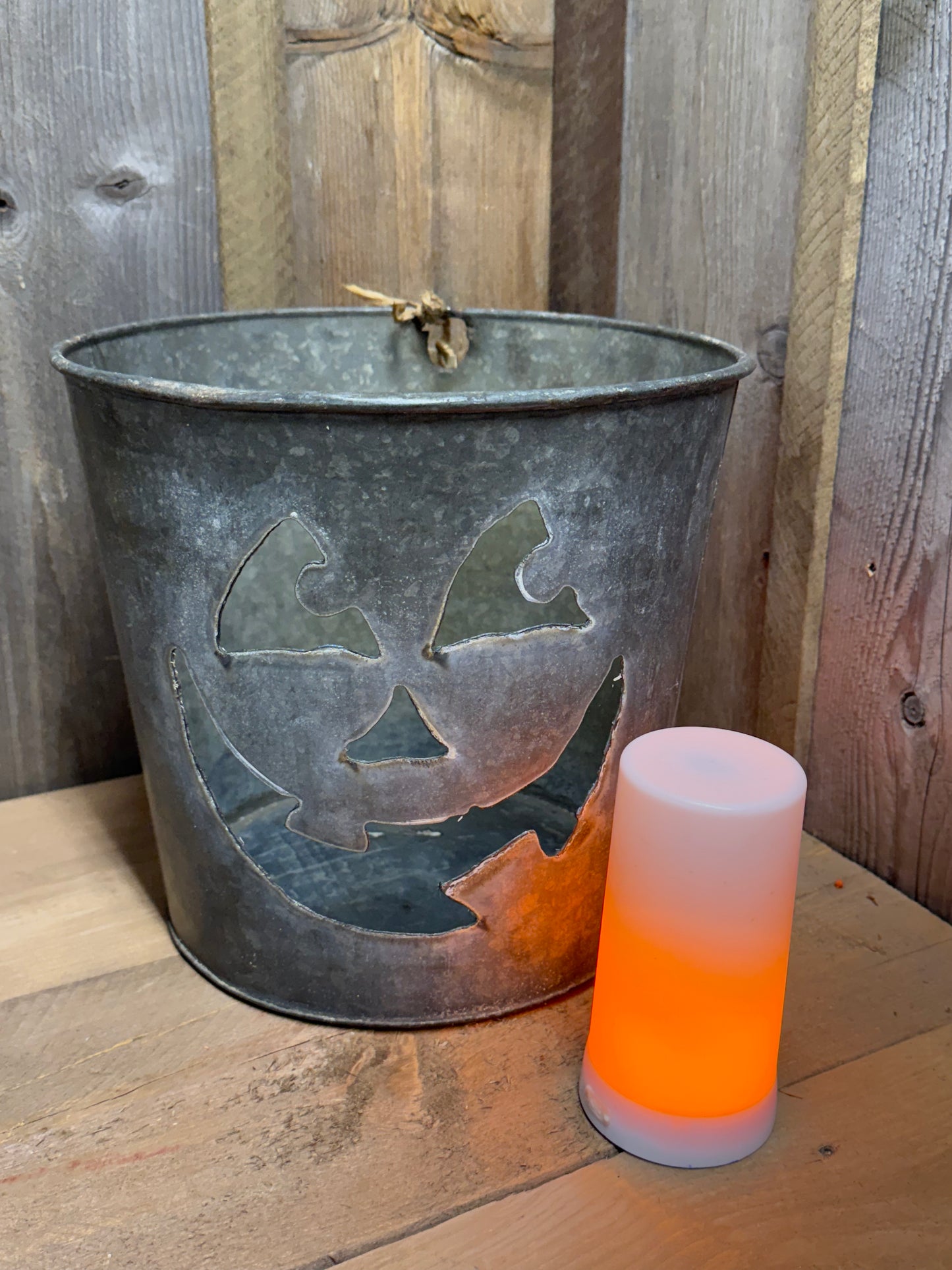 Bucket, JACK O' LANTERN
