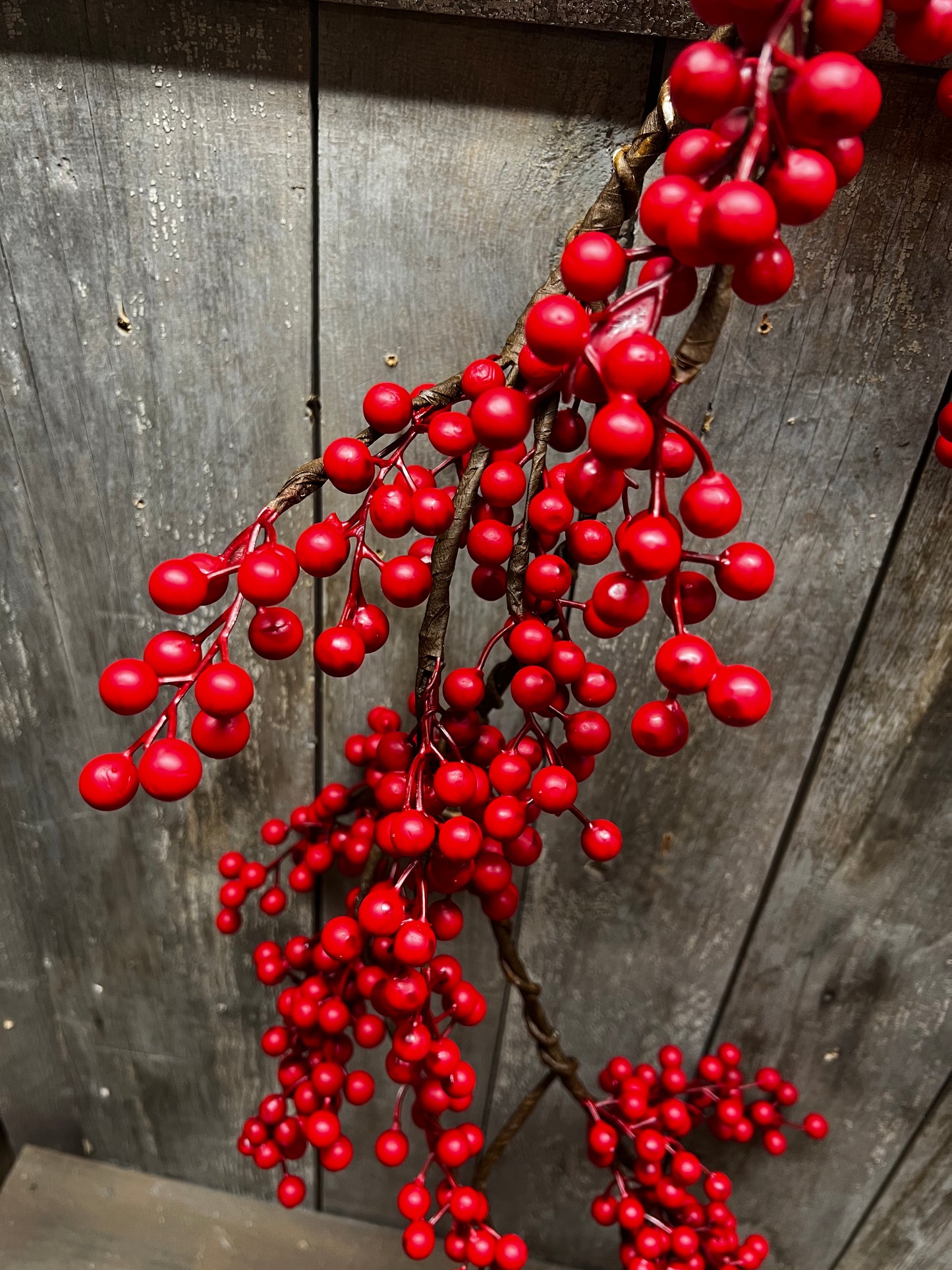 Weatherproof Berries, Matte Finish, 5' GARLAND