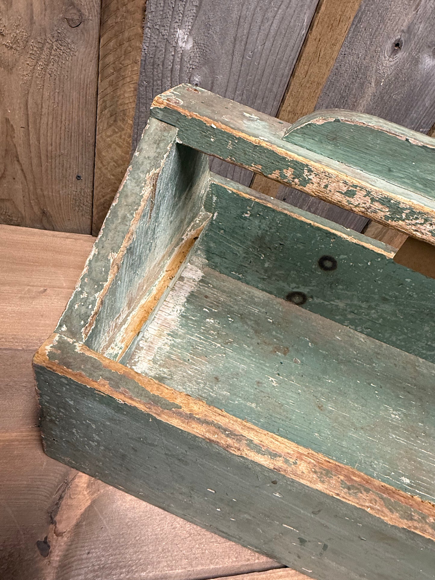 TOTE, 20", Pale Green Paint