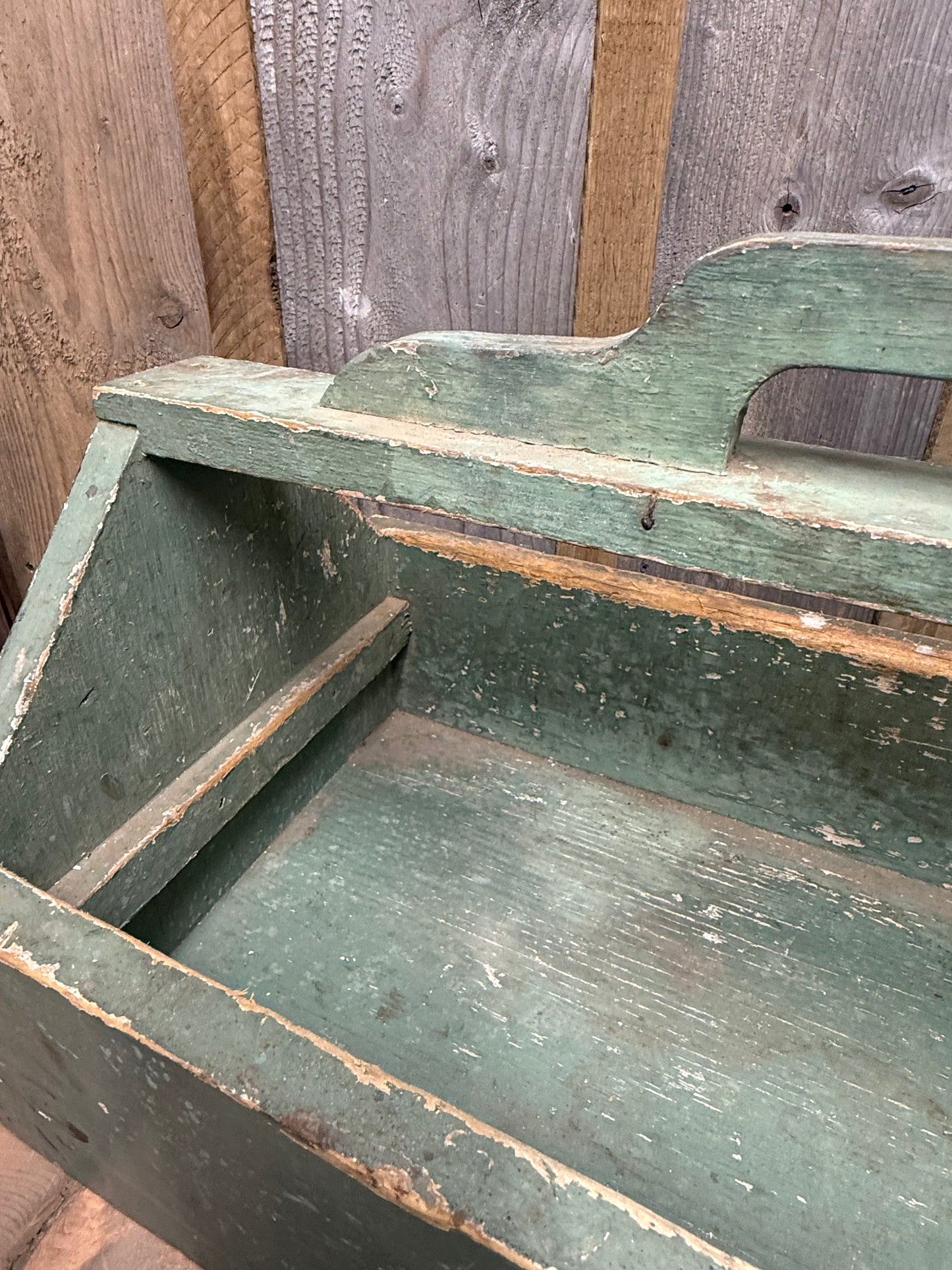 TOTE, 20", Pale Green Paint