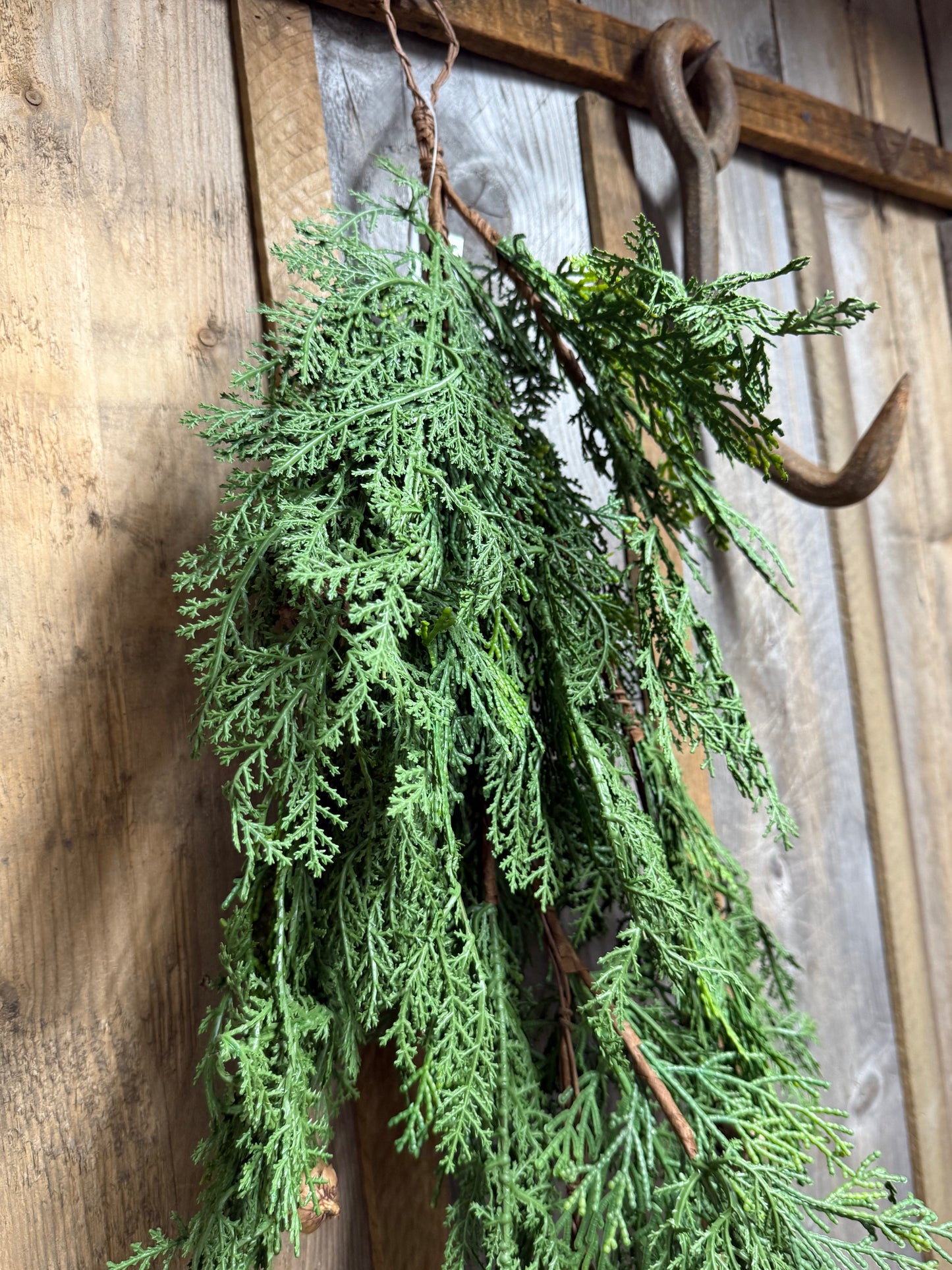 Dripping Garland, 32", CEDAR & PINE