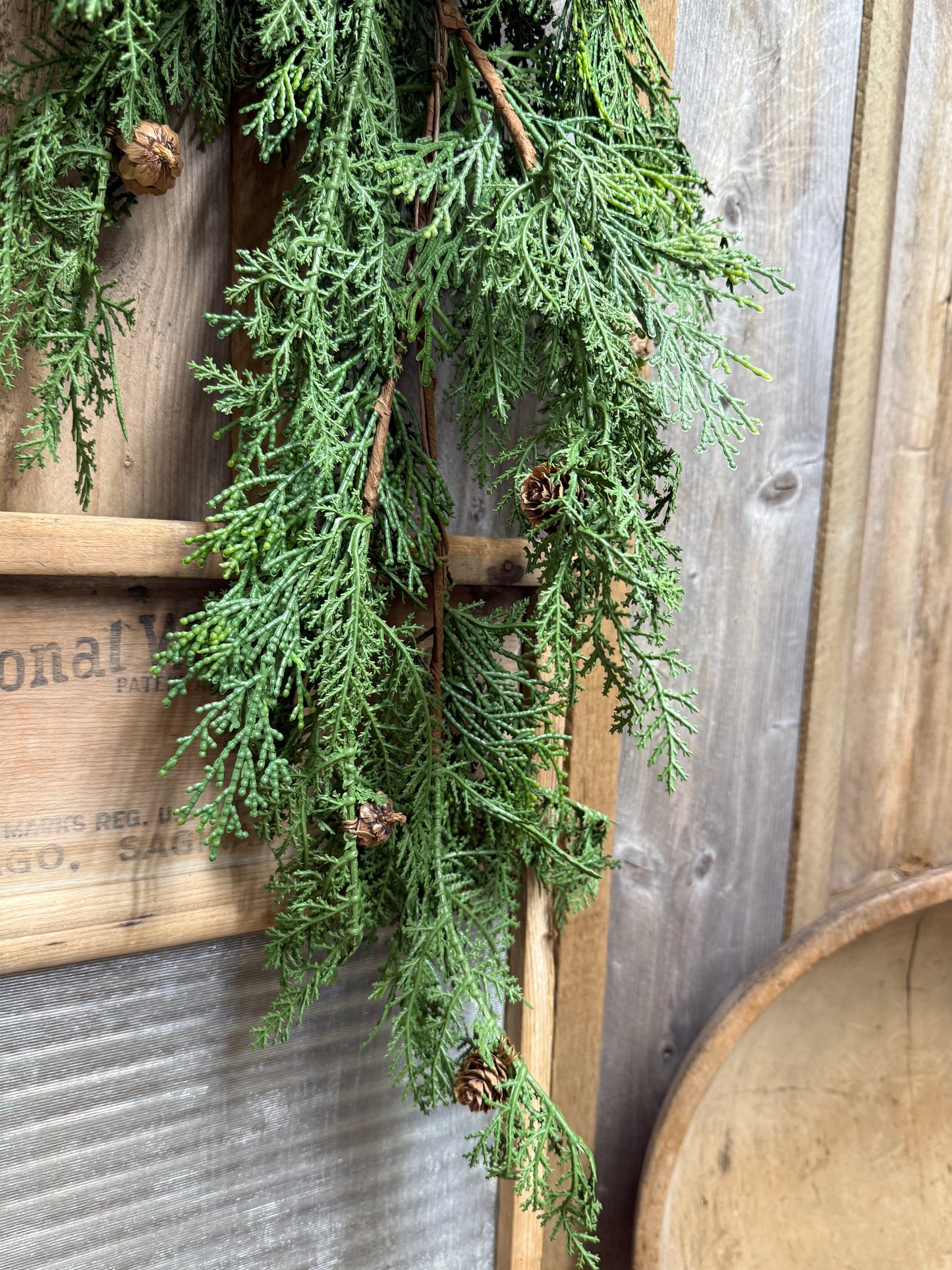 Dripping Garland, 32", CEDAR & PINE