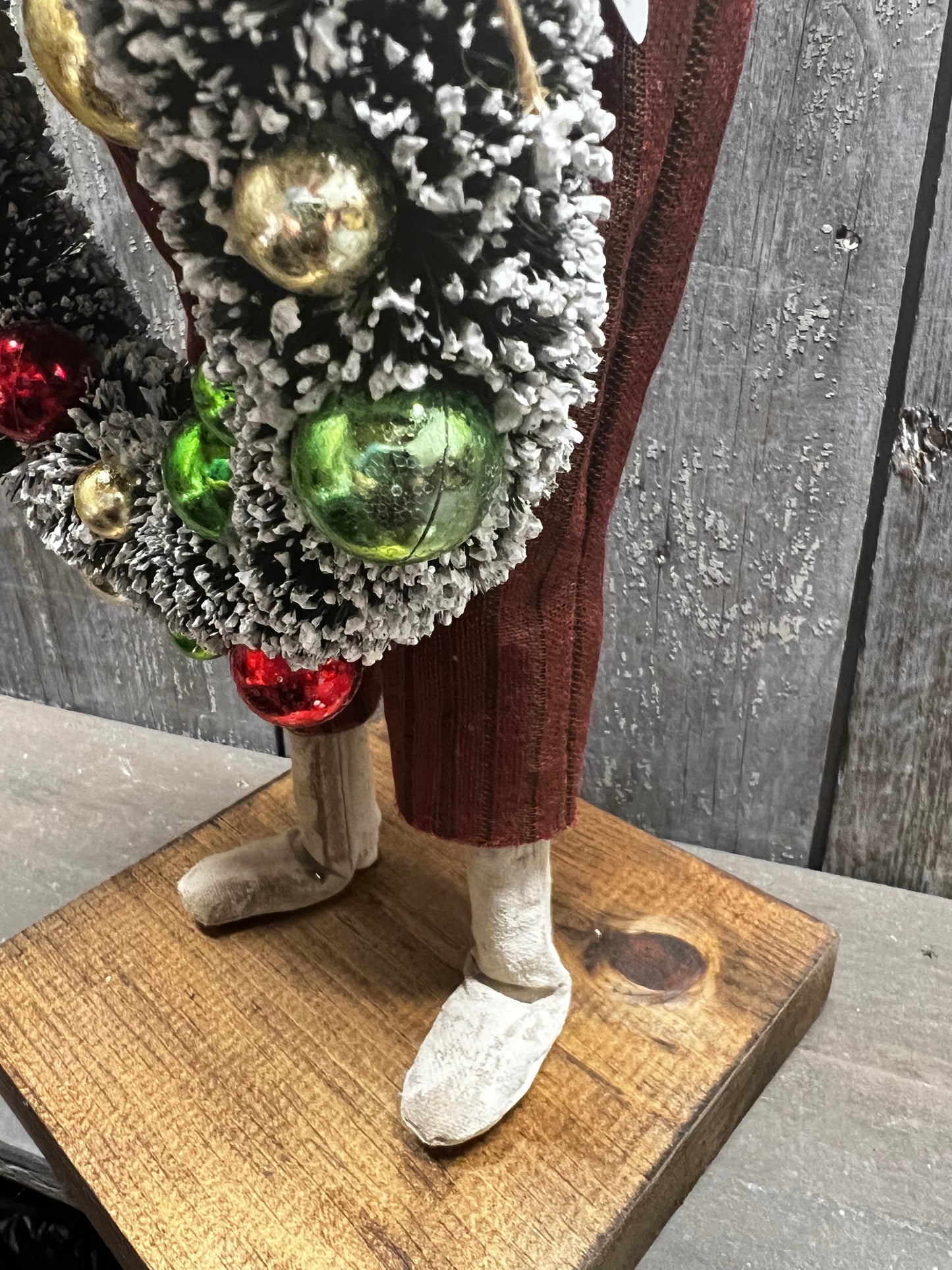 Snowman, 28", HAT/SCARF/ VINTAGE WREATH