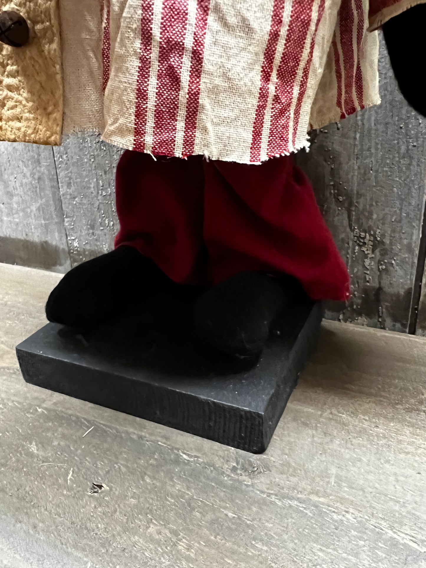 Standing Santa, 18", RED/WHITE W/CANDLE HOLDER