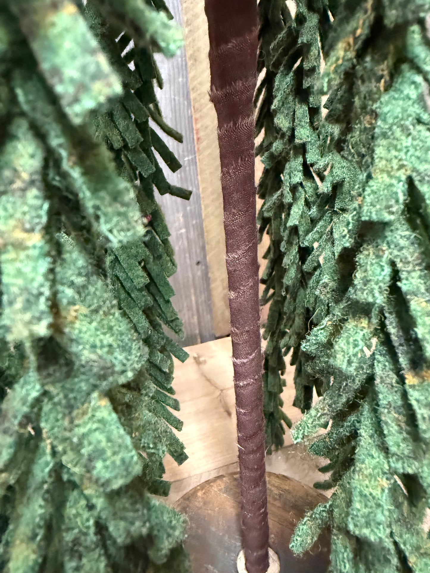 WILLOW TREE, Wool