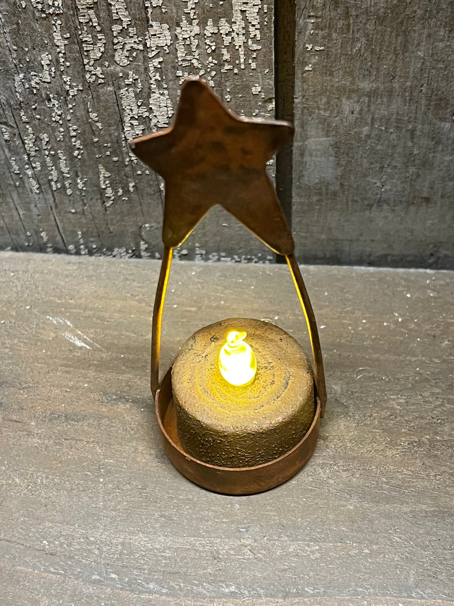 Tea Light Holder, RUSTY STAR