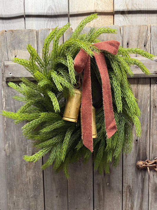 Wreath, 21", BELLS & BOW