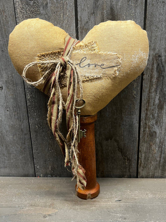 Heart w/ Key, 14", Black Base, TAN