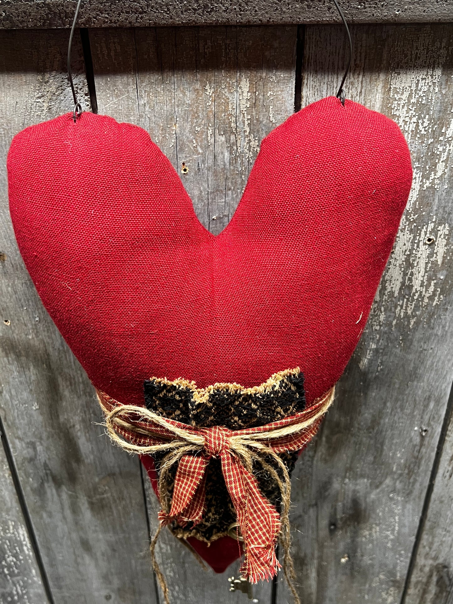 Hanging Heart w/ Key, 18", RED