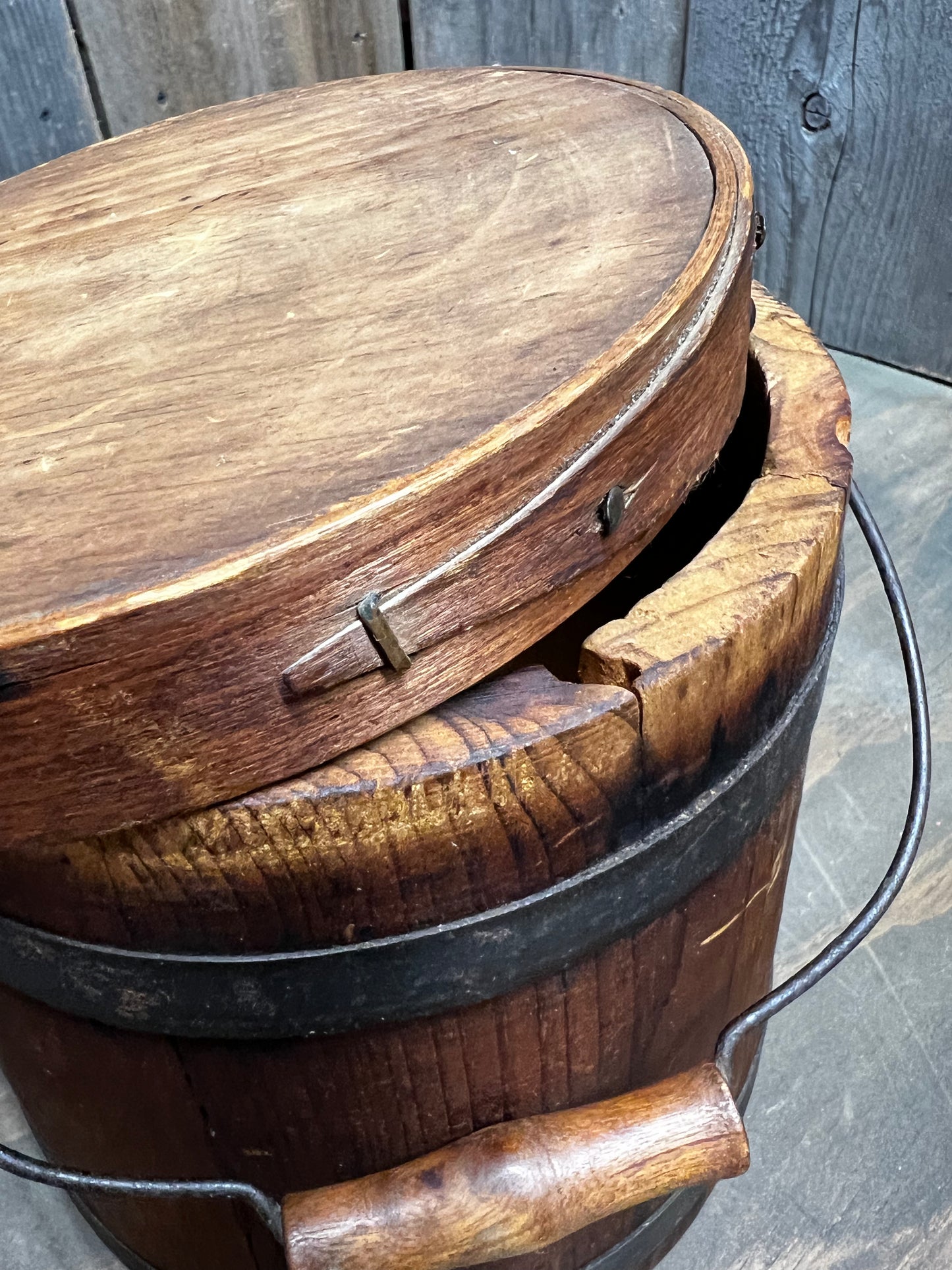 Firkin/Sugar Bucket, WIRE BANDS