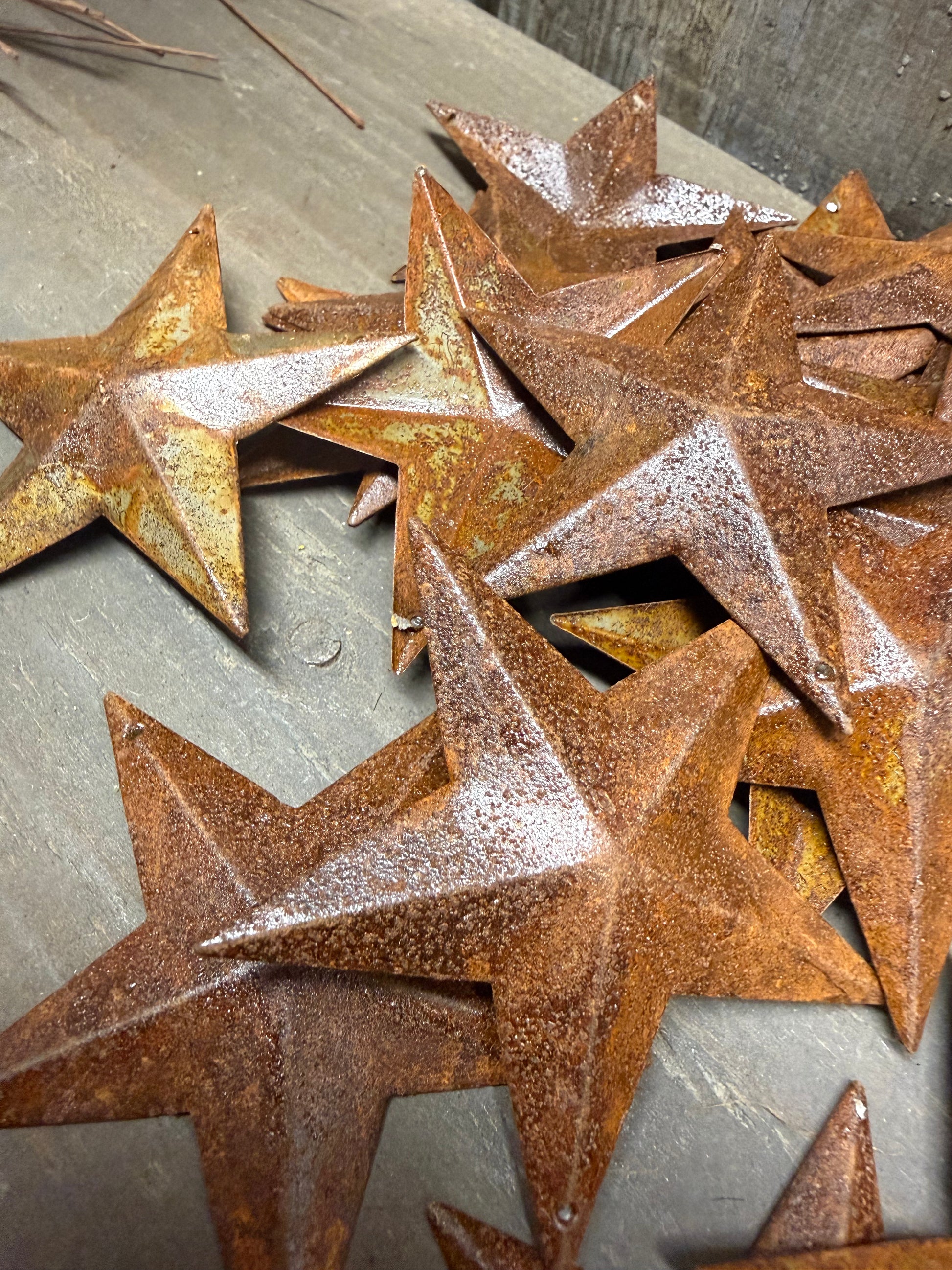 Rusty Star Designs RUSTY STARS, SET/25, Hangers Included – Little Village Primitives