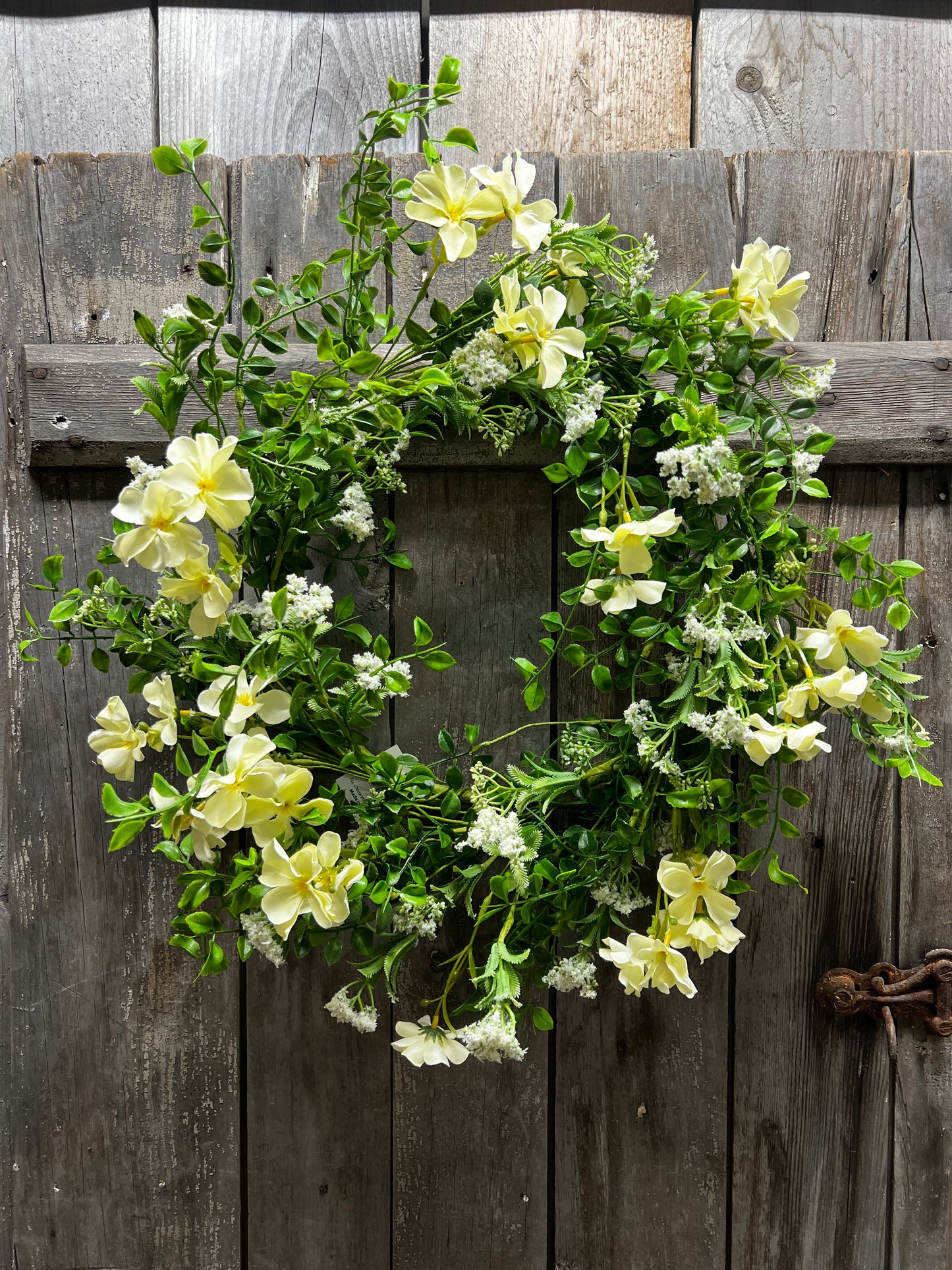 Wreath, 22", HEAVENLY BLOSSOMS