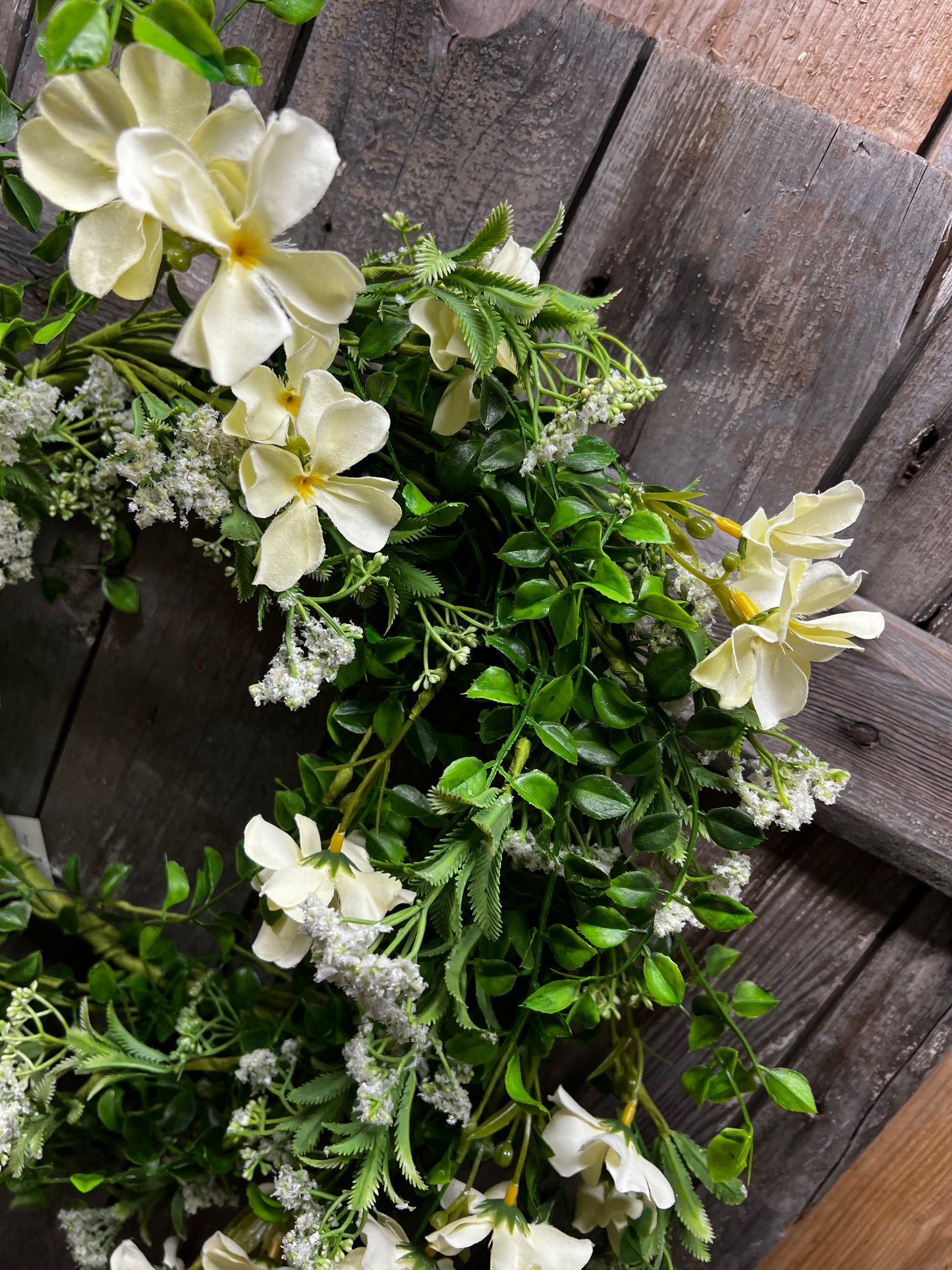 Wreath, 22", HEAVENLY BLOSSOMS