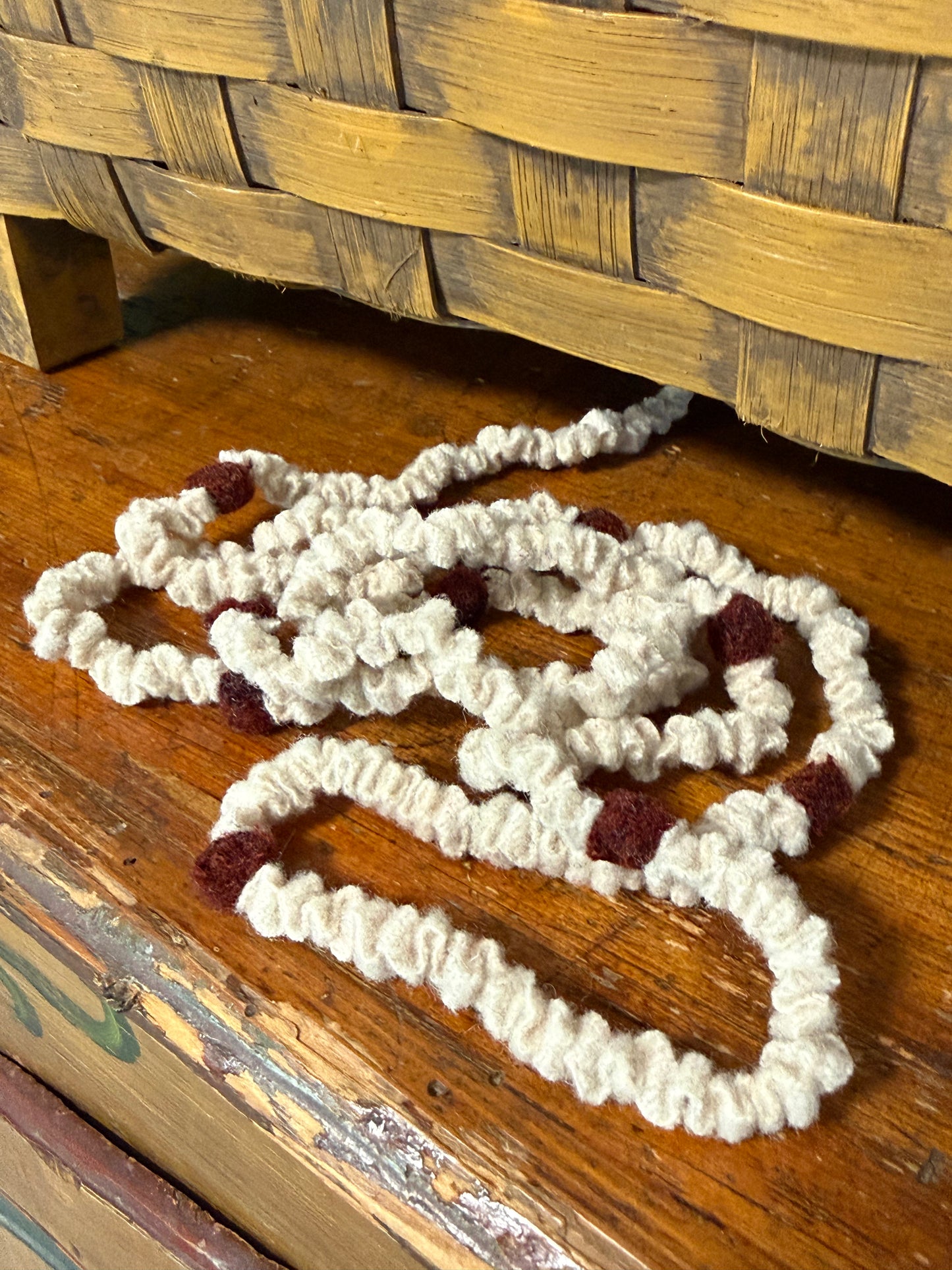 Kit/Tutorial, MINI WOOL POPCORN CRANBERRY GARLAND