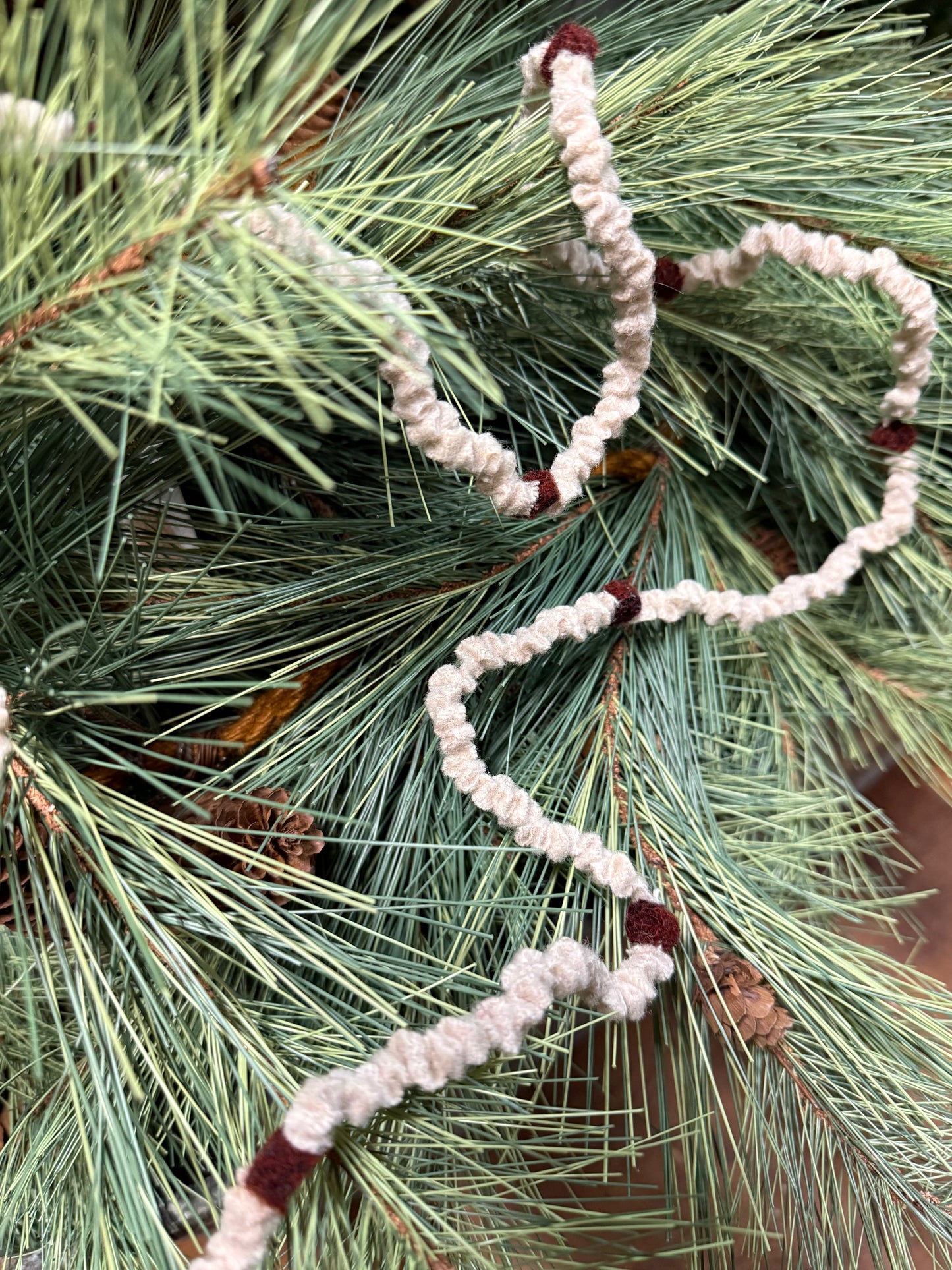 Kit/Tutorial, MINI WOOL POPCORN CRANBERRY GARLAND