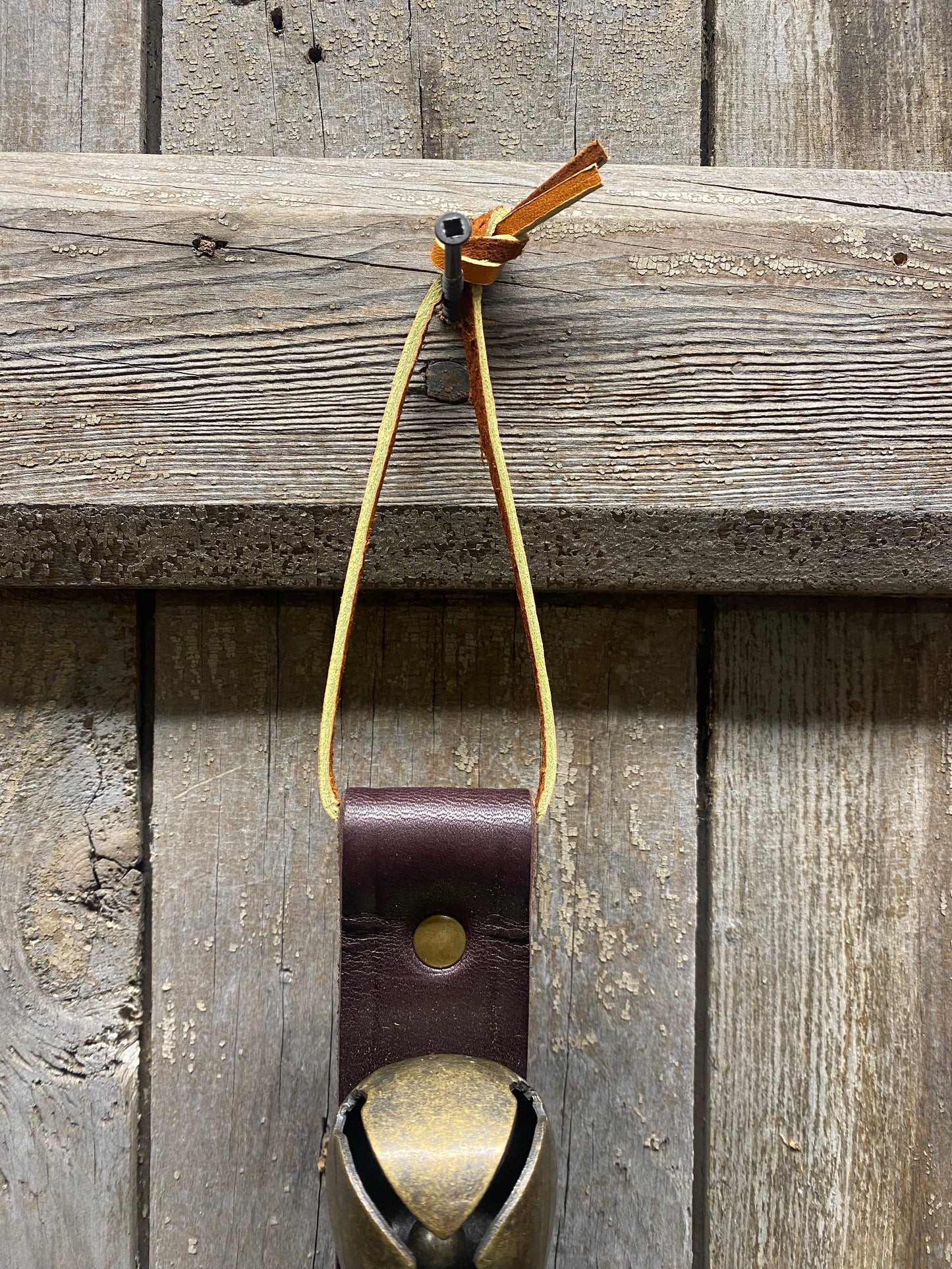 3 Bell Strap, DK BROWN/ANTIQUE BRASS