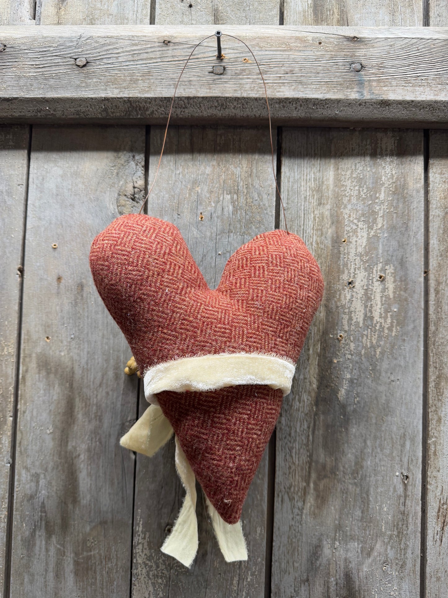 HEART HANGER, Wool & Velvet Ribbon, Assorted
