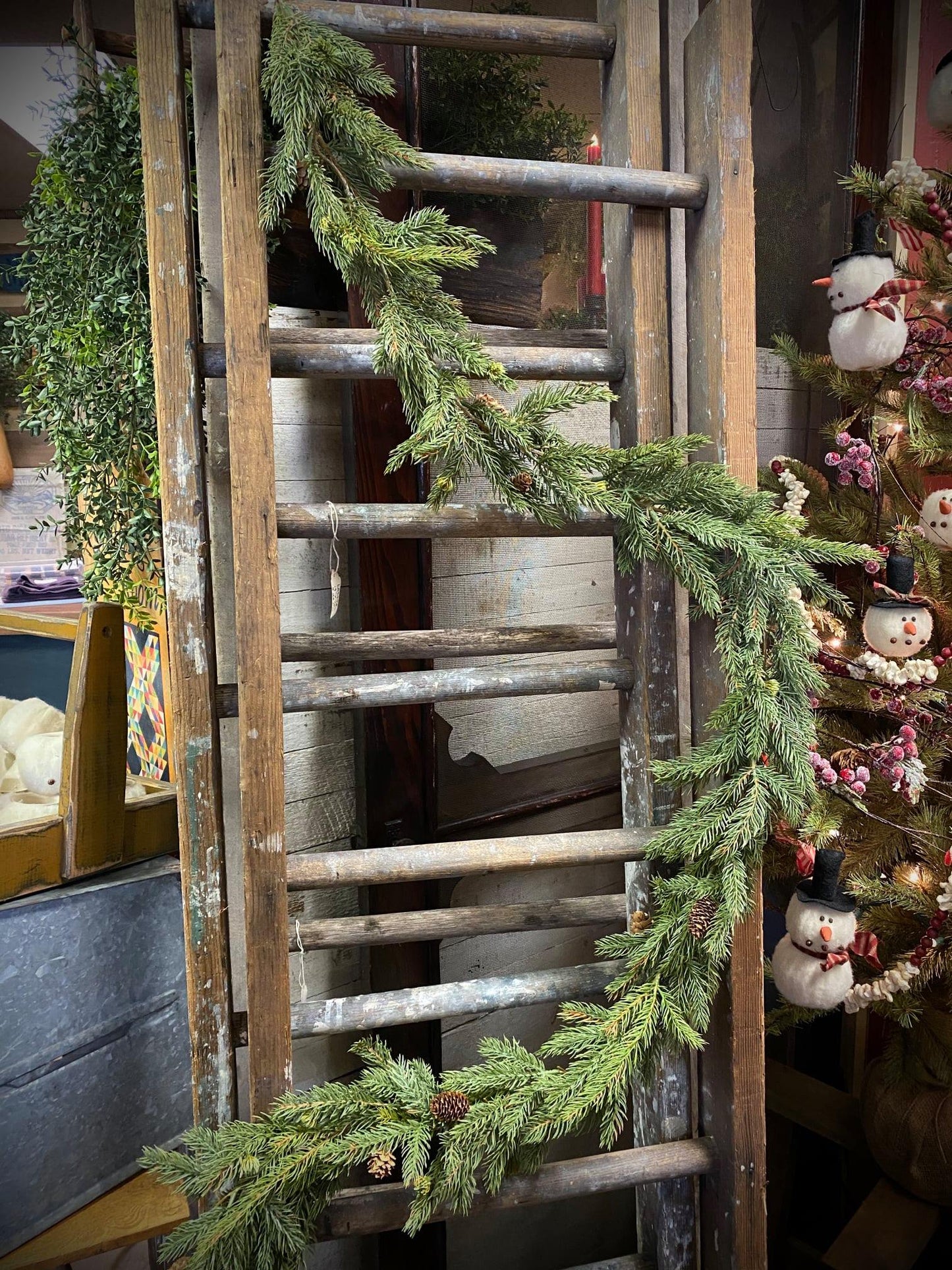 Garland, 6’, WHITE SPRUCE W/CONES