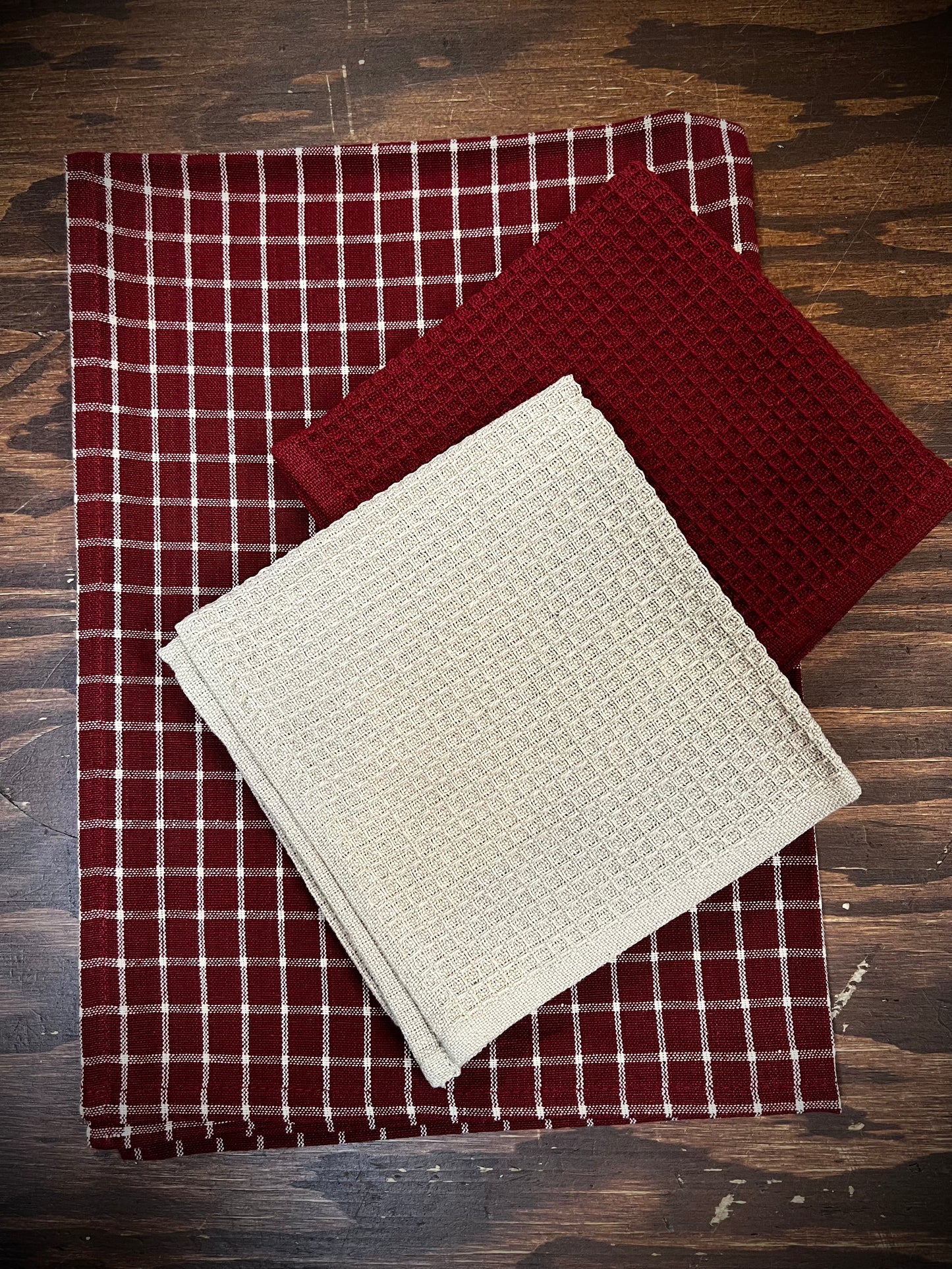 Tea Towel, Reverse Window Pane, RED/TEA DYE