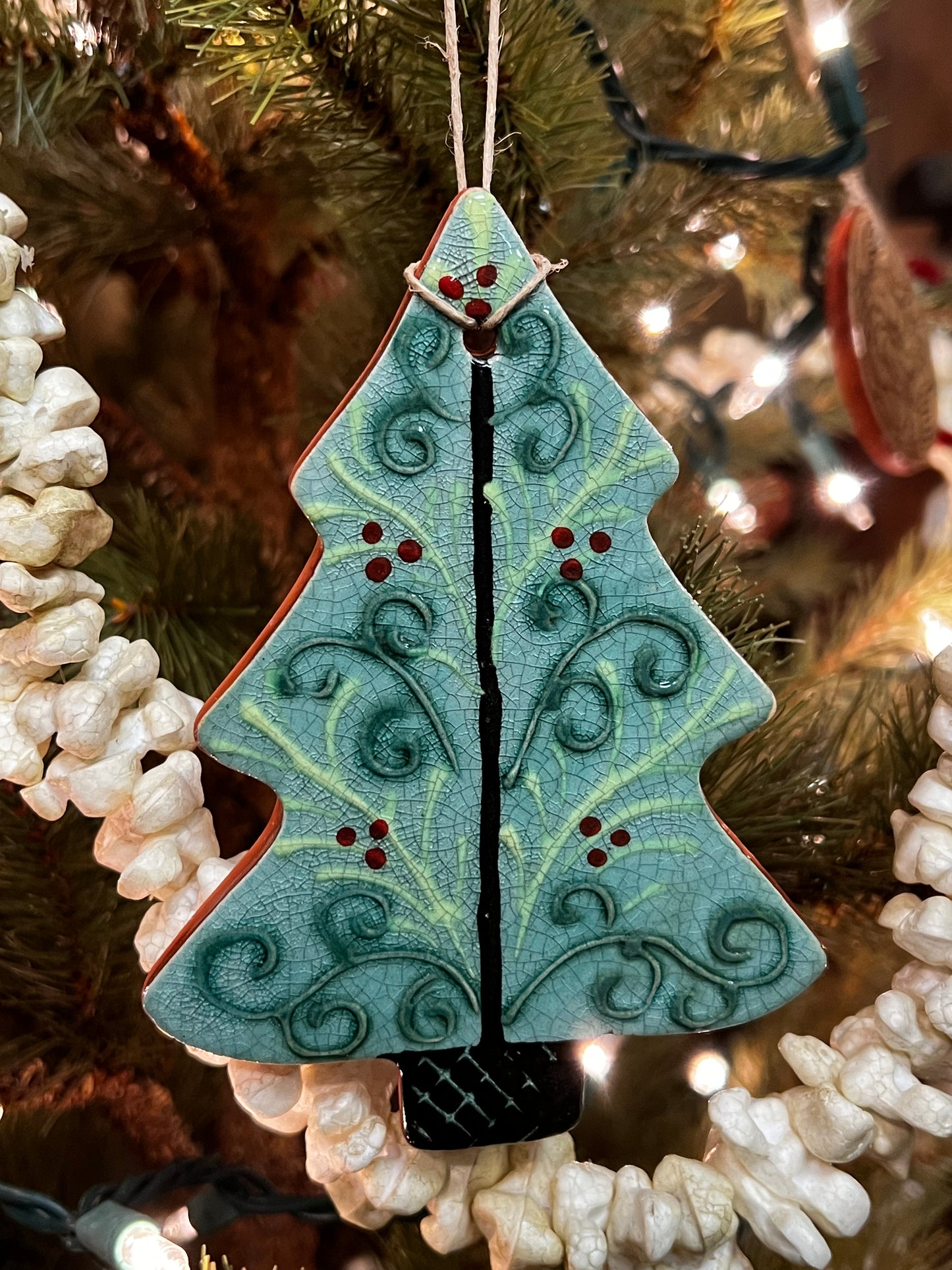 Ornament, TREE W/ BERRIES