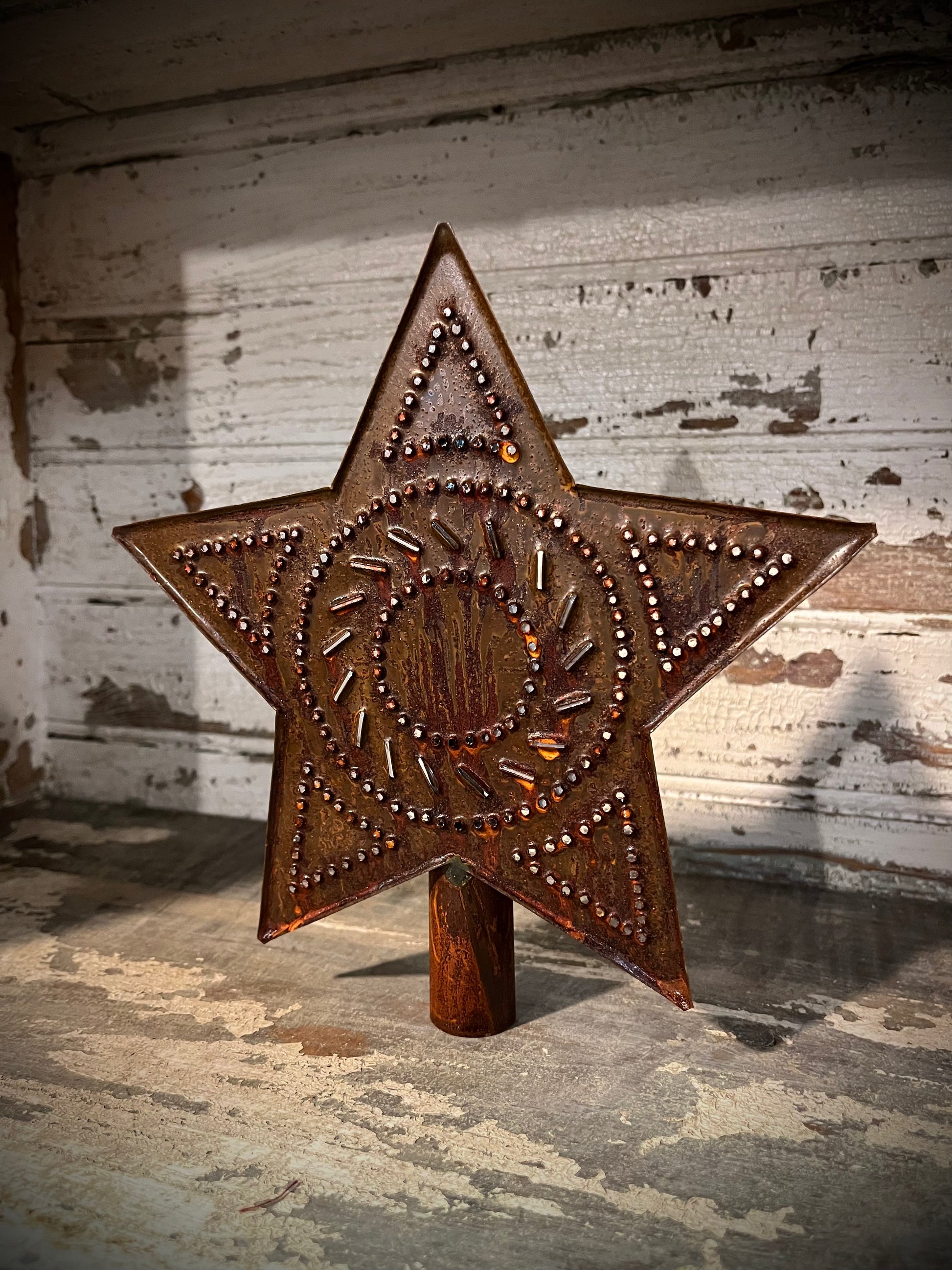 Primative Tree Topper Star Tree Topper, RUSTY – Little Village Primitives