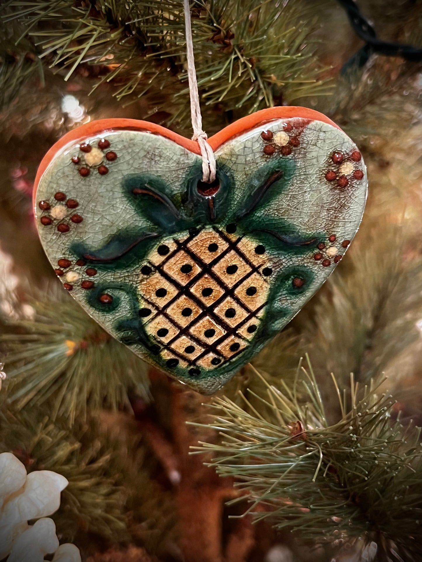 Ornament, HEART FLORAL GREEN W/ PINEAPPLE